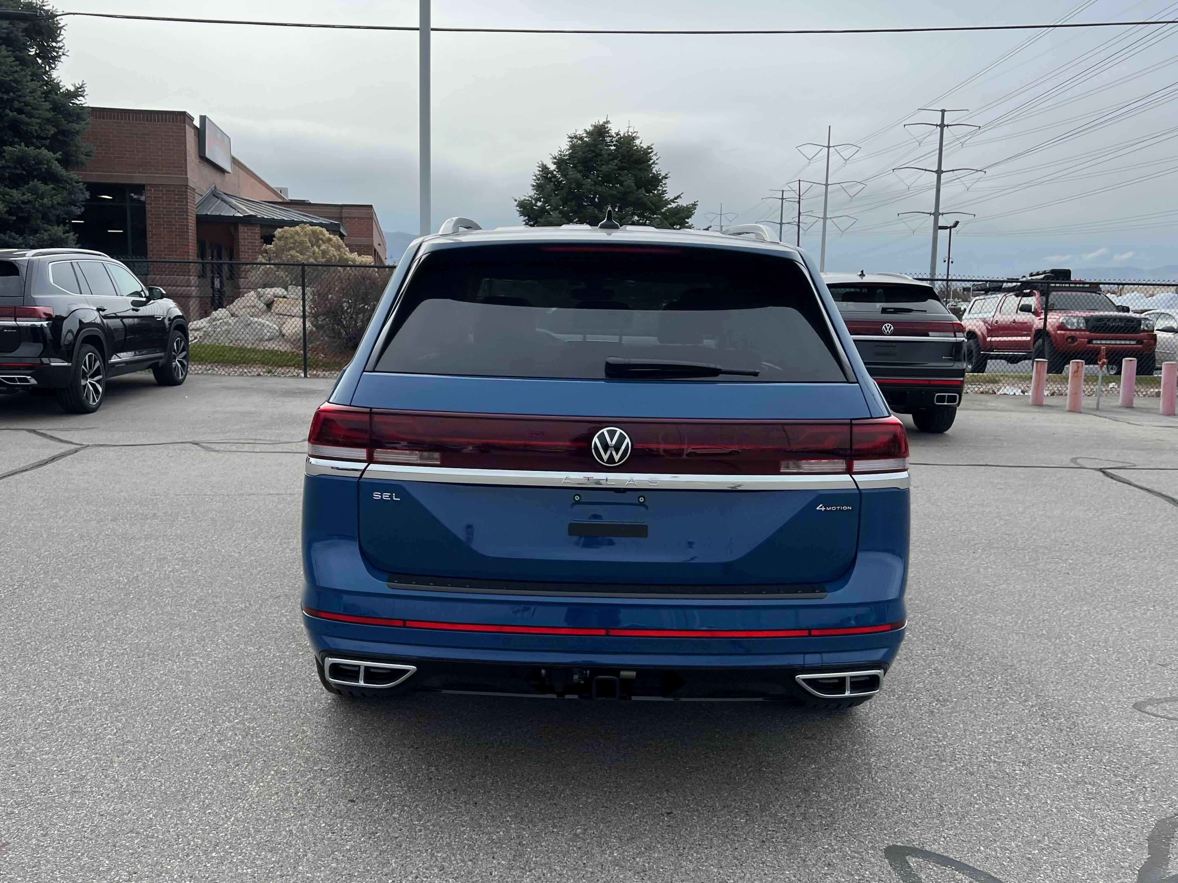 2026 Volkswagen Atlas 2.0T SEL Premium R-Line