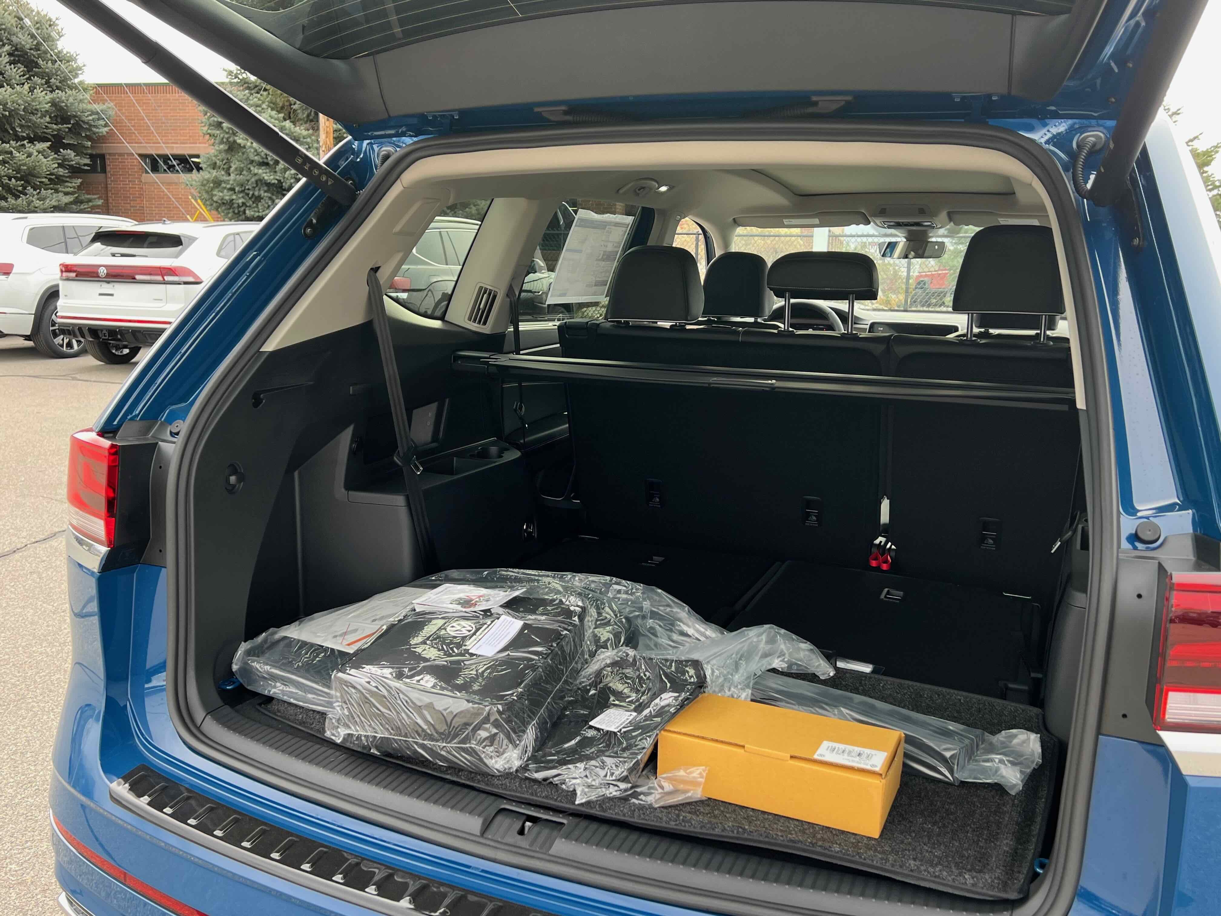 2026 Volkswagen Atlas 2.0T SEL Premium R-Line