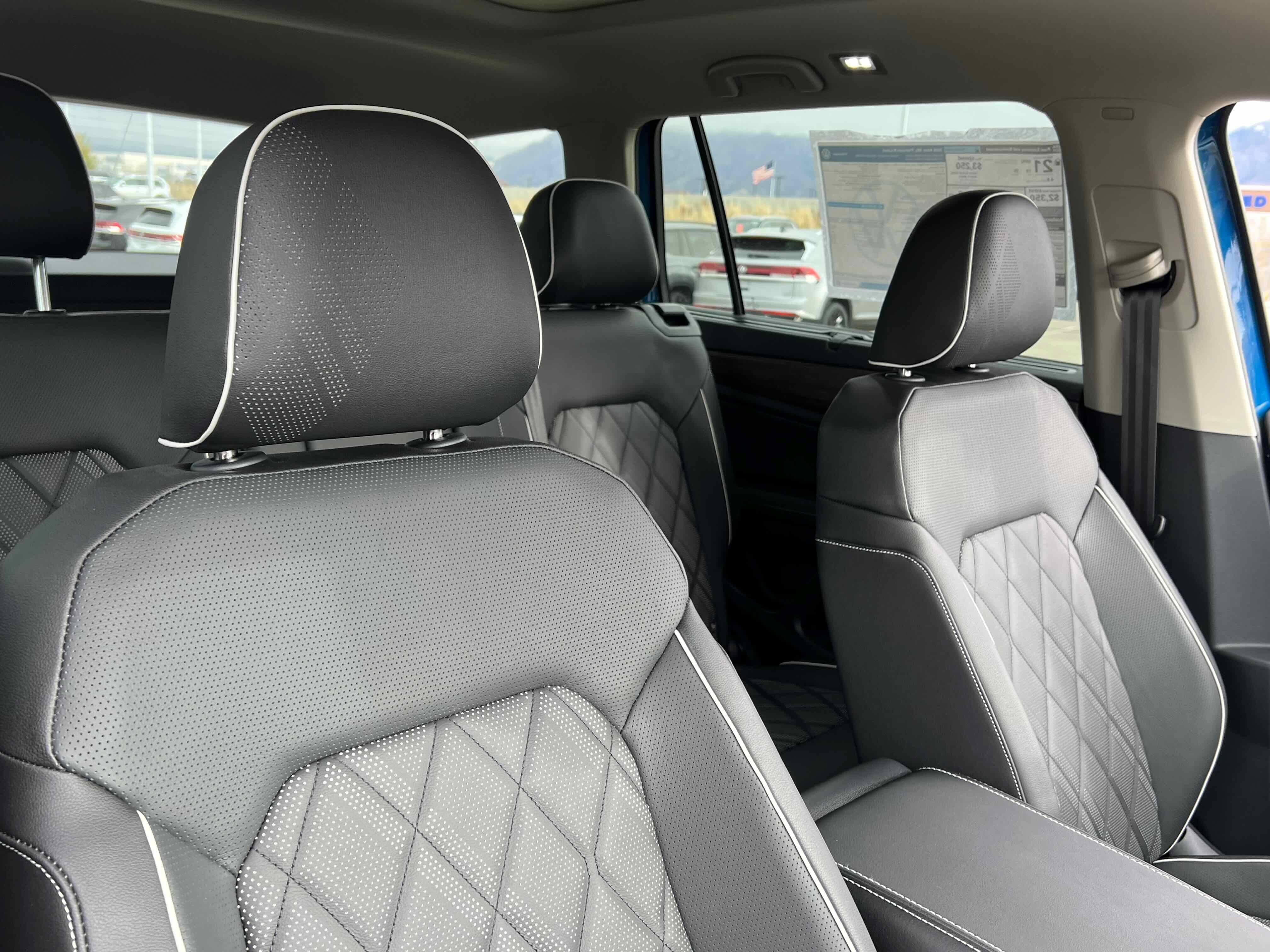 2026 Volkswagen Atlas 2.0T SEL Premium R-Line