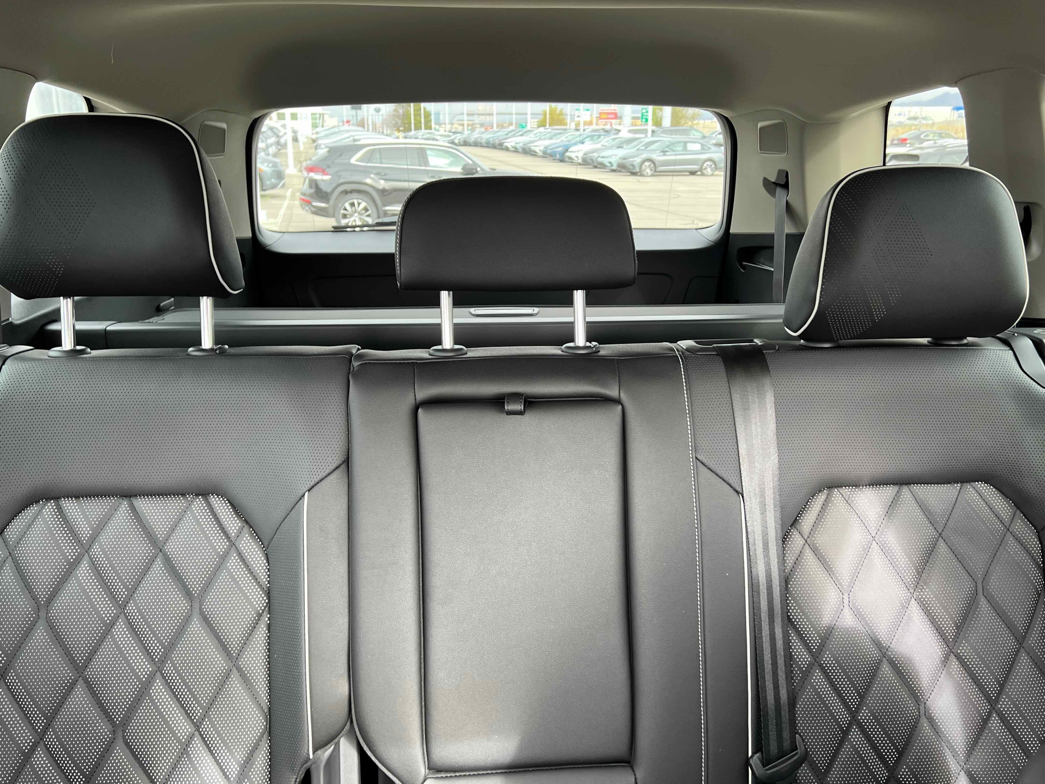 2026 Volkswagen Atlas 2.0T SEL Premium R-Line