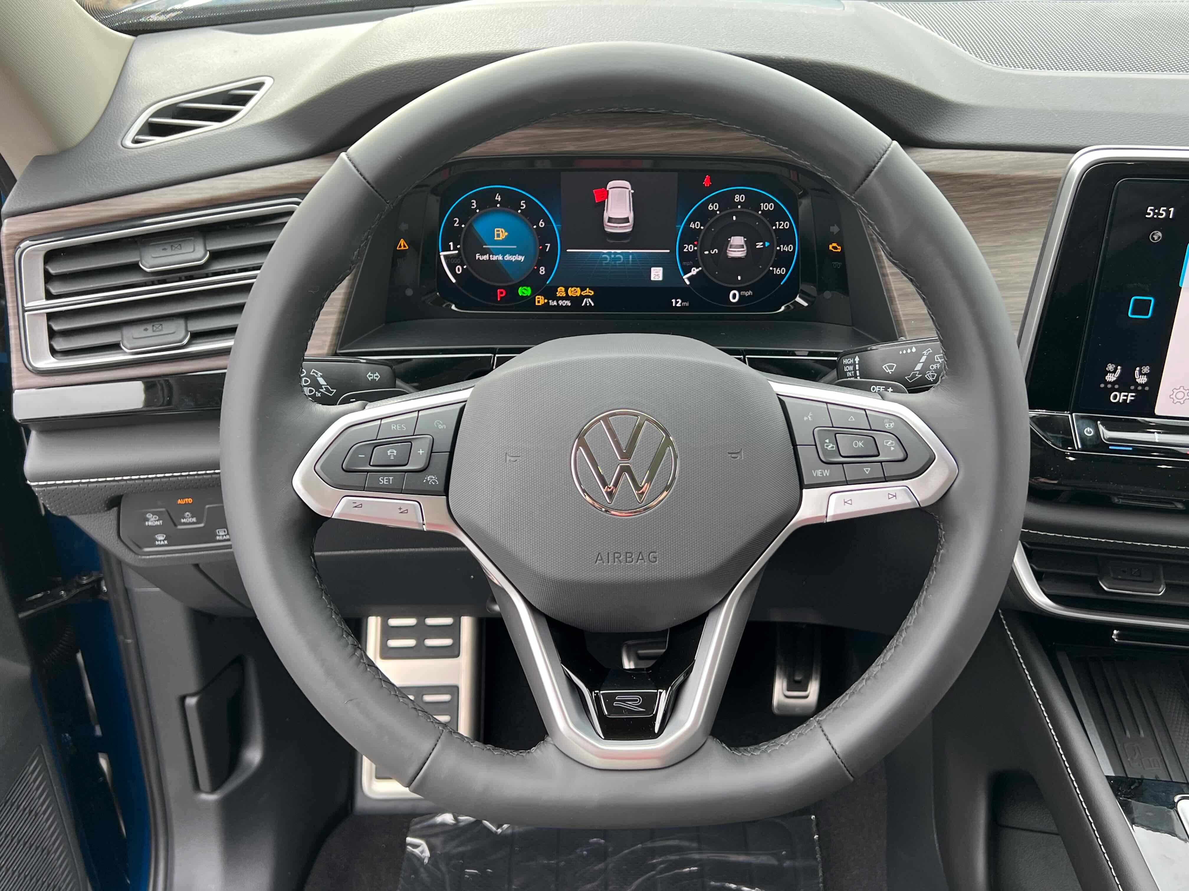 2026 Volkswagen Atlas 2.0T SEL Premium R-Line