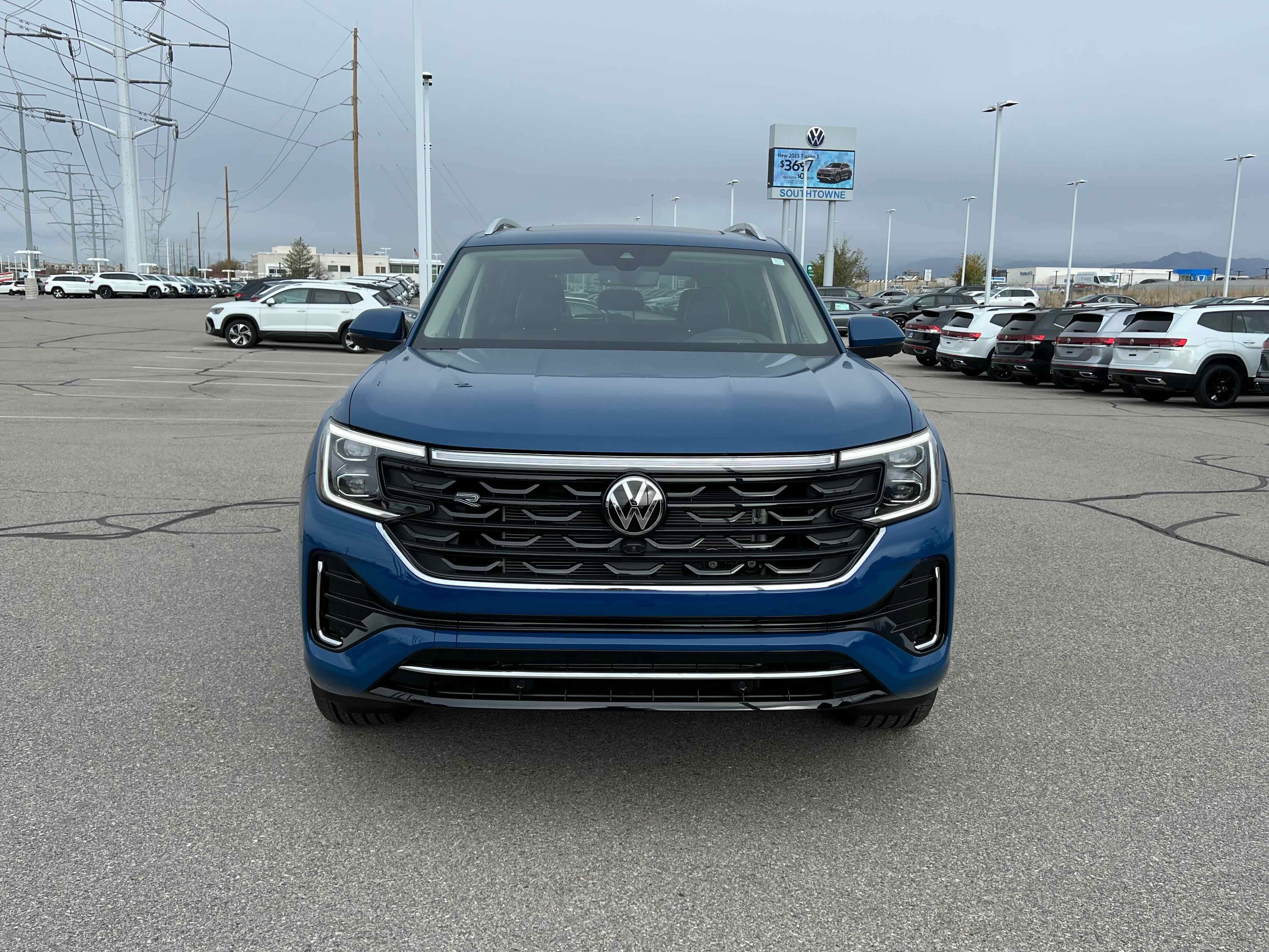 2026 Volkswagen Atlas 2.0T SEL Premium R-Line