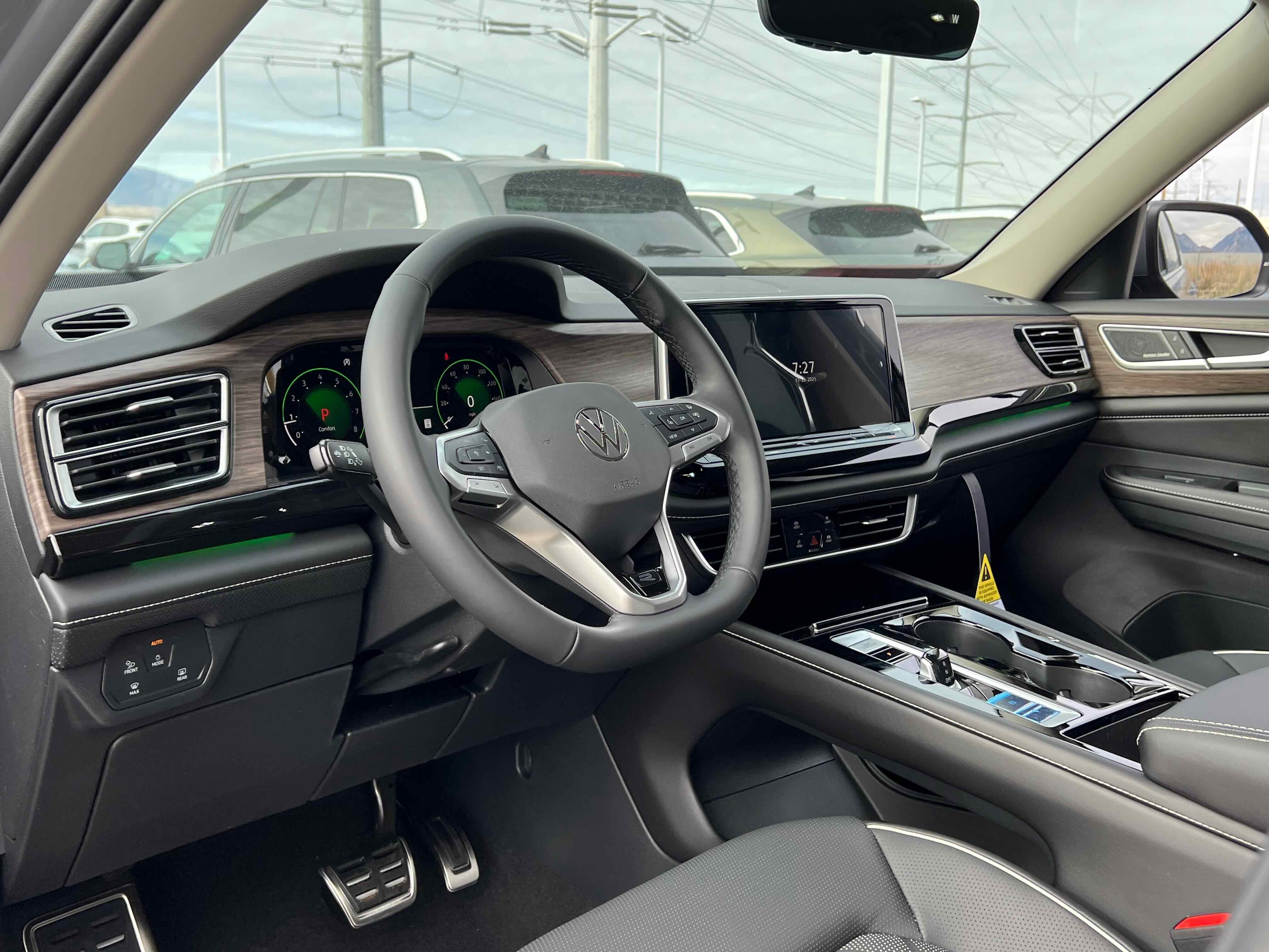 2026 Volkswagen Atlas 2.0T SEL Premium R-Line