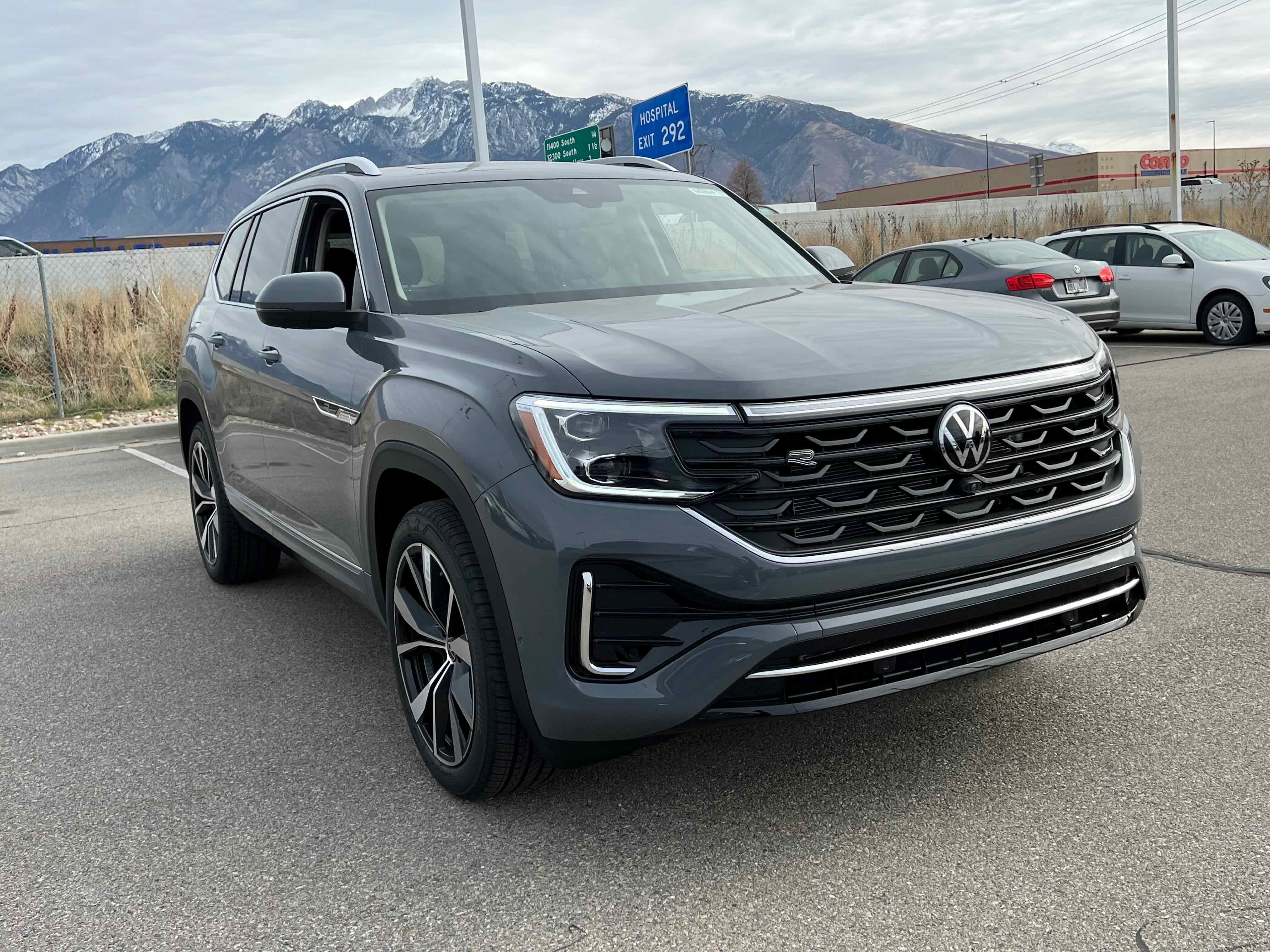 2026 Volkswagen Atlas 2.0T SEL Premium R-Line
