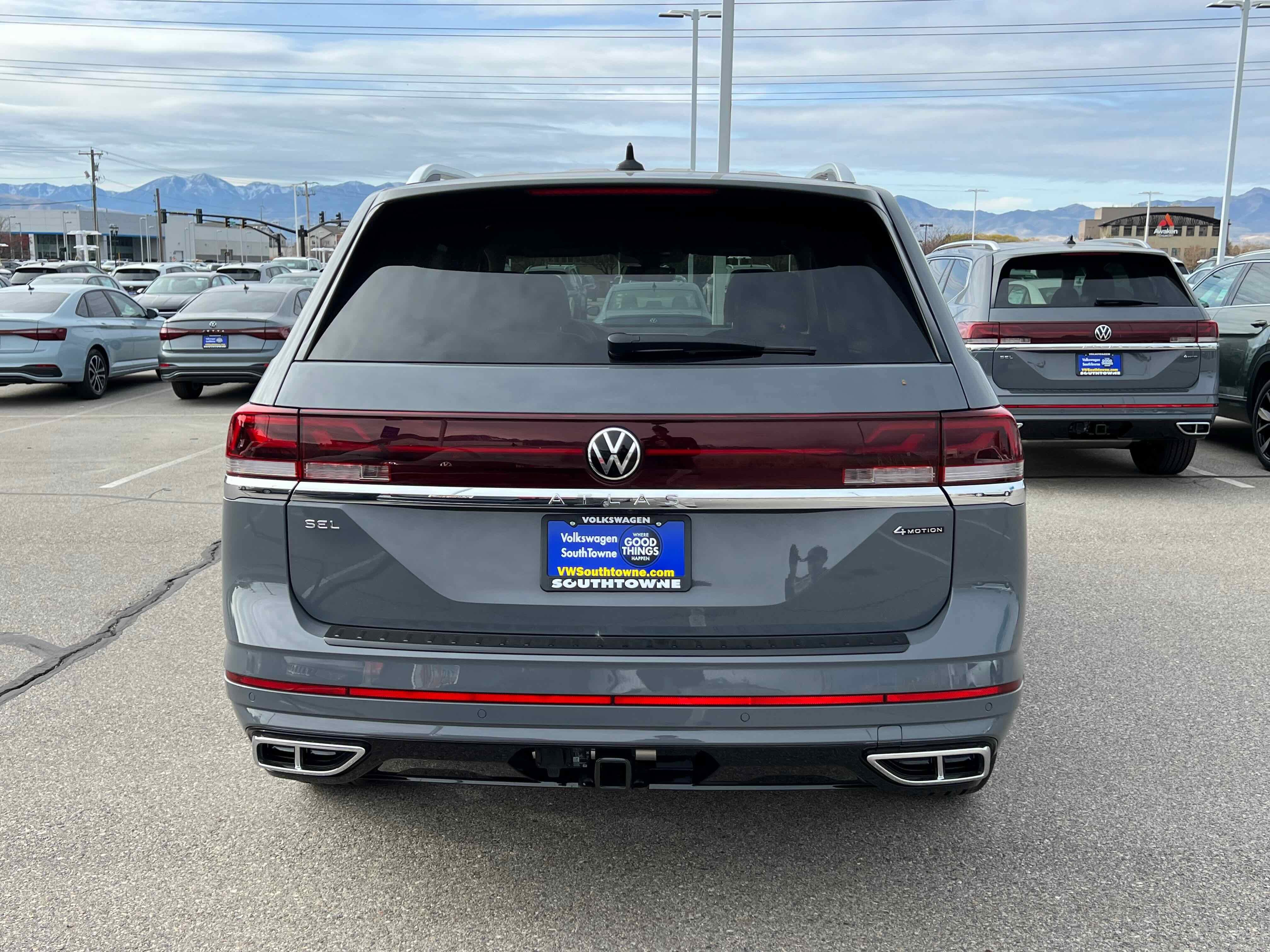 2026 Volkswagen Atlas 2.0T SEL Premium R-Line