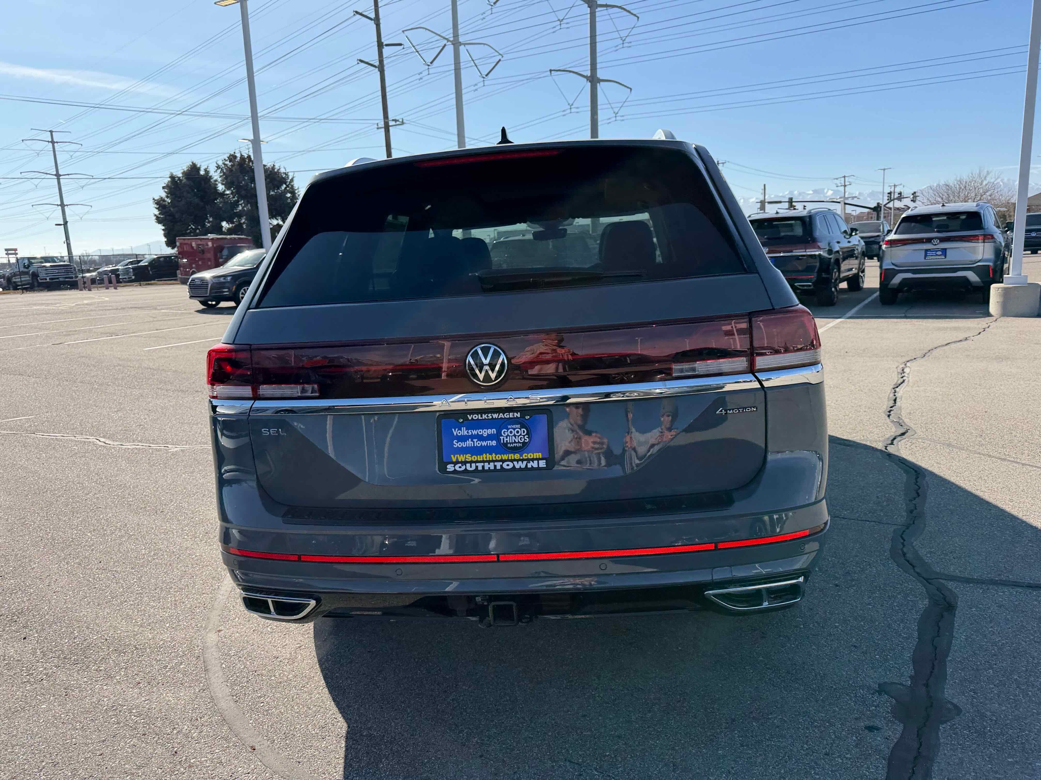 2026 Volkswagen Atlas 2.0T SEL Premium R-Line