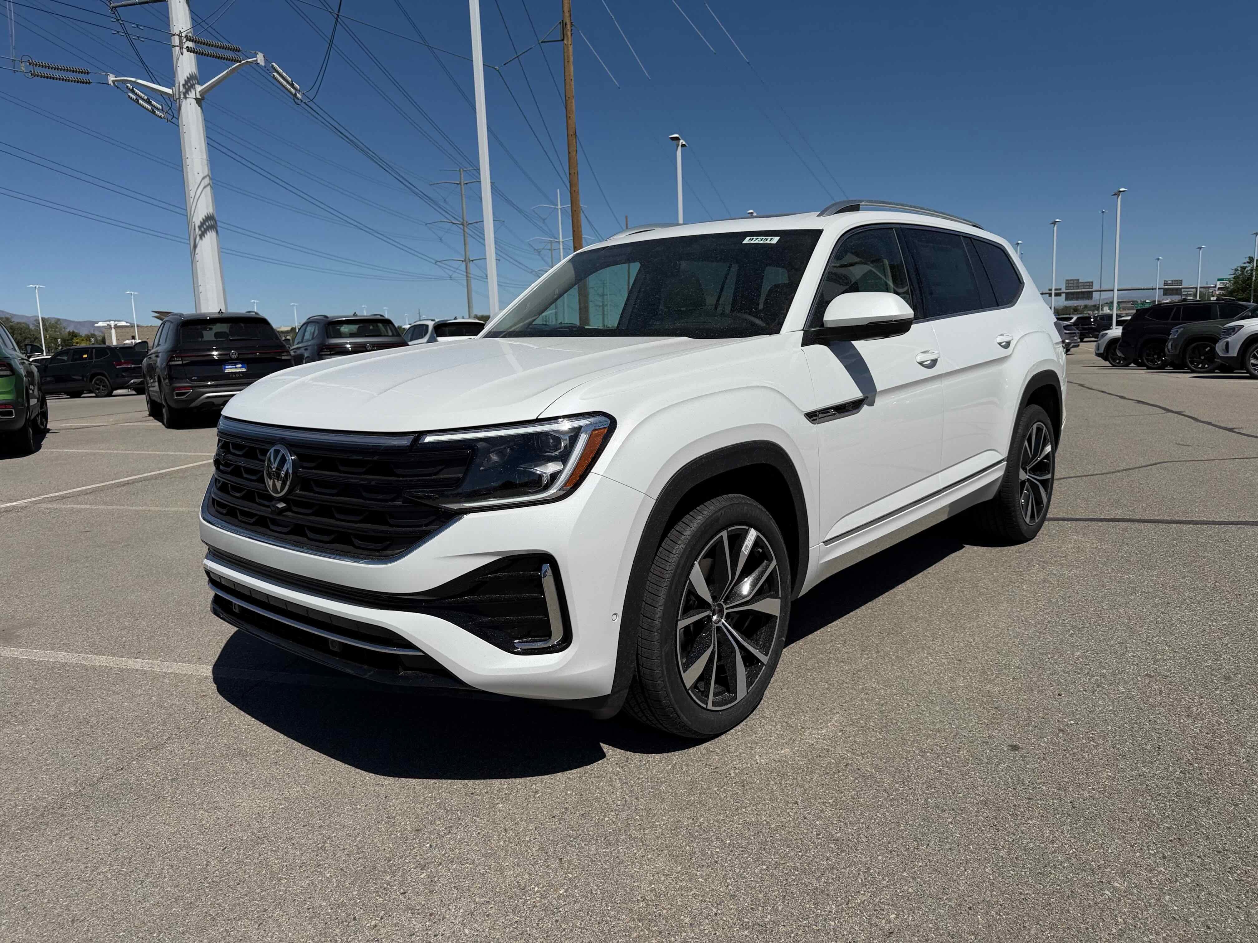 2026 Volkswagen Atlas 2.0T SEL Premium R-Line