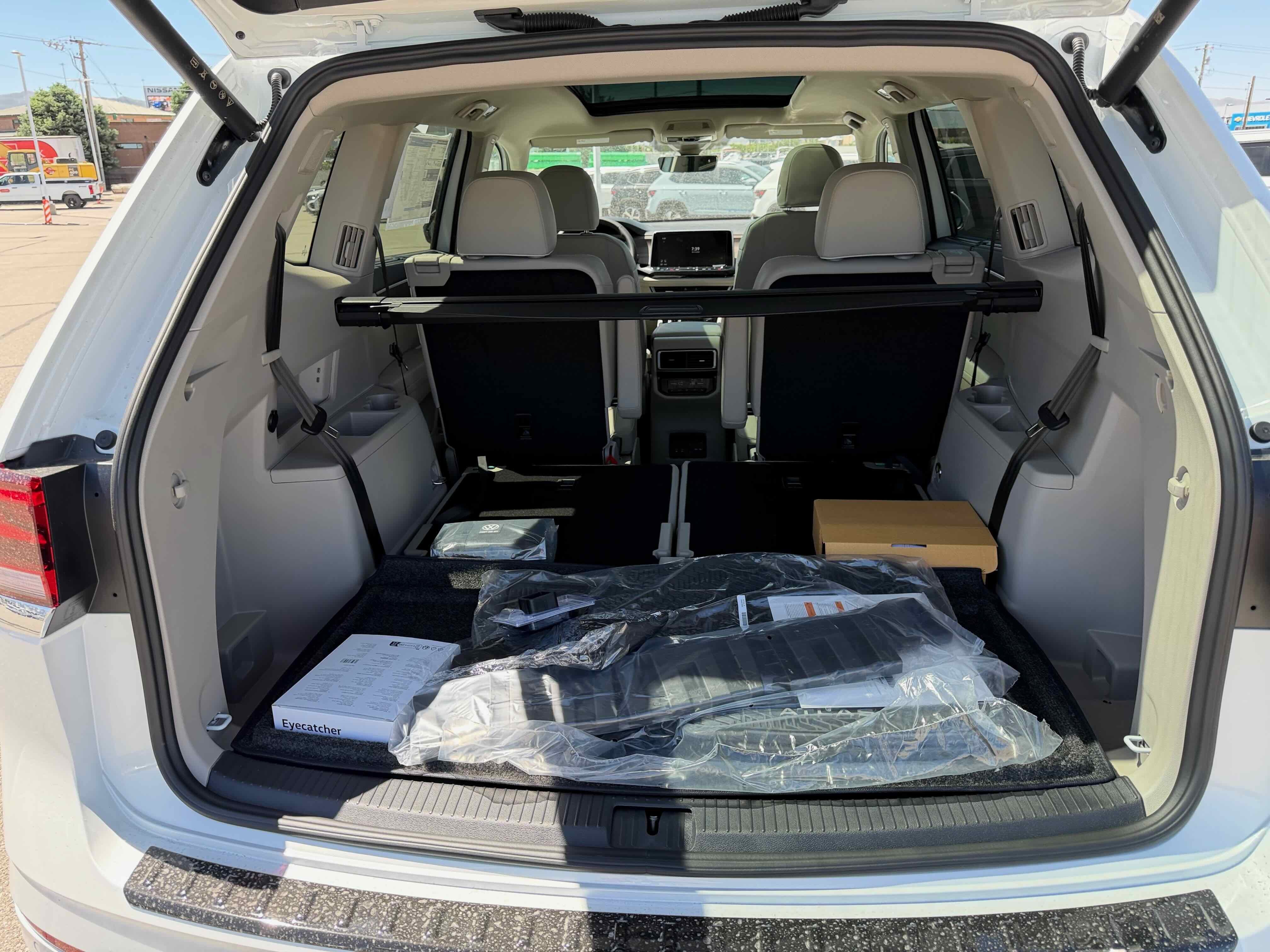 2026 Volkswagen Atlas 2.0T SEL Premium R-Line