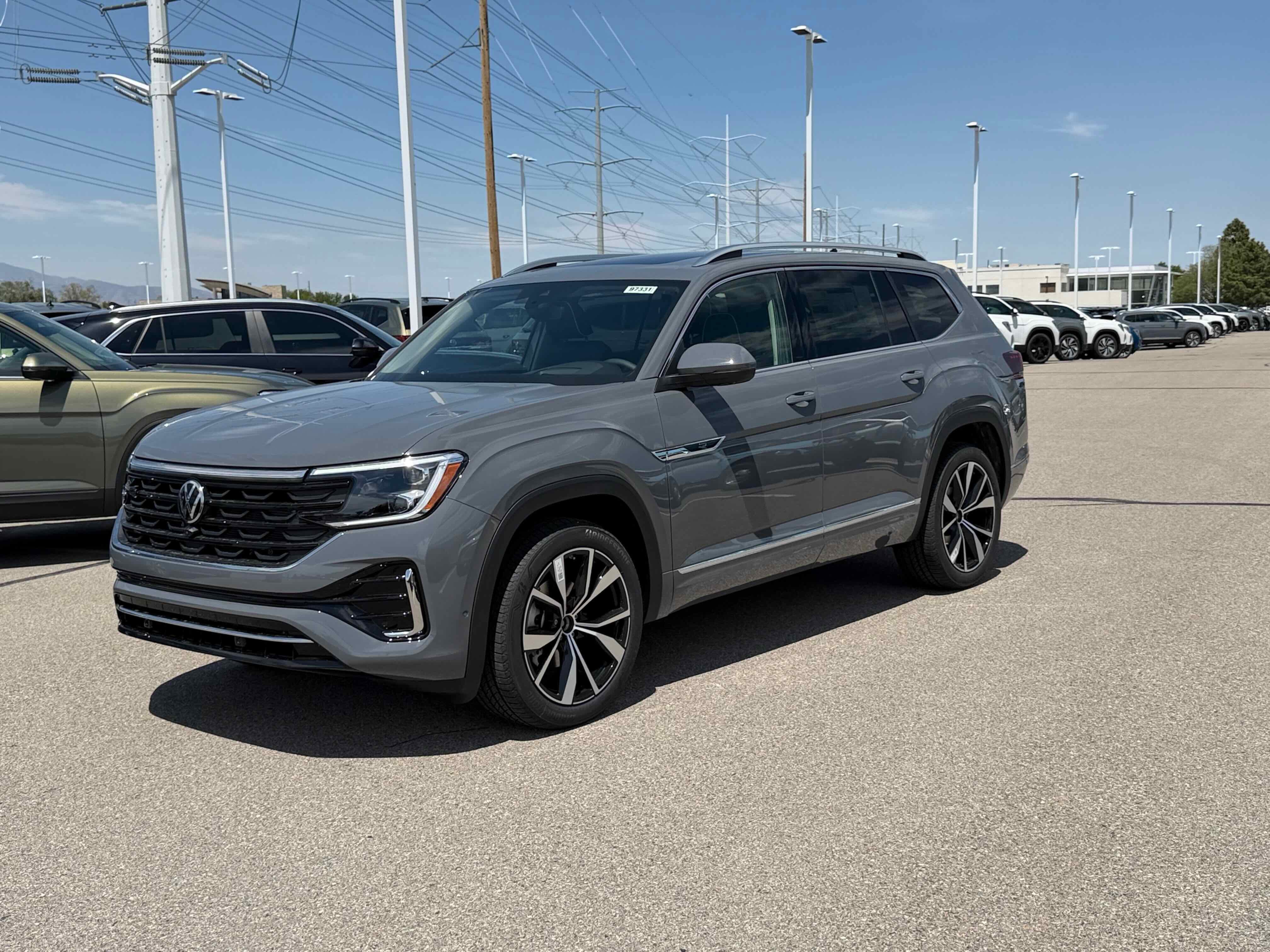 2026 Volkswagen Atlas 2.0T SEL Premium R-Line