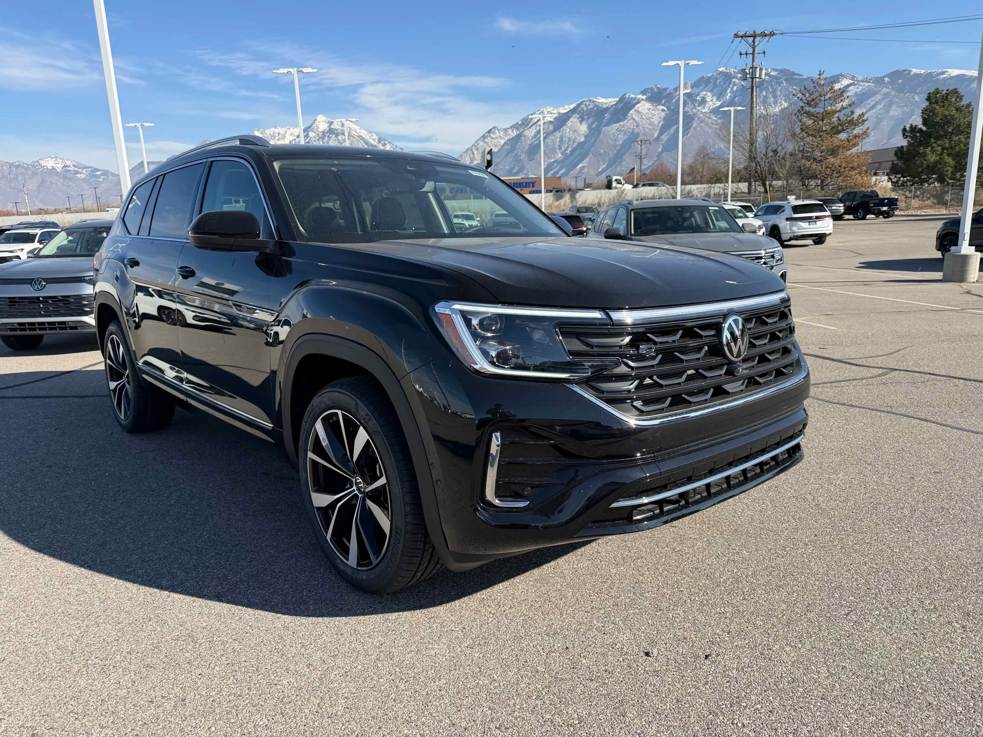 2026 Volkswagen Atlas 2.0T SEL Premium R-Line