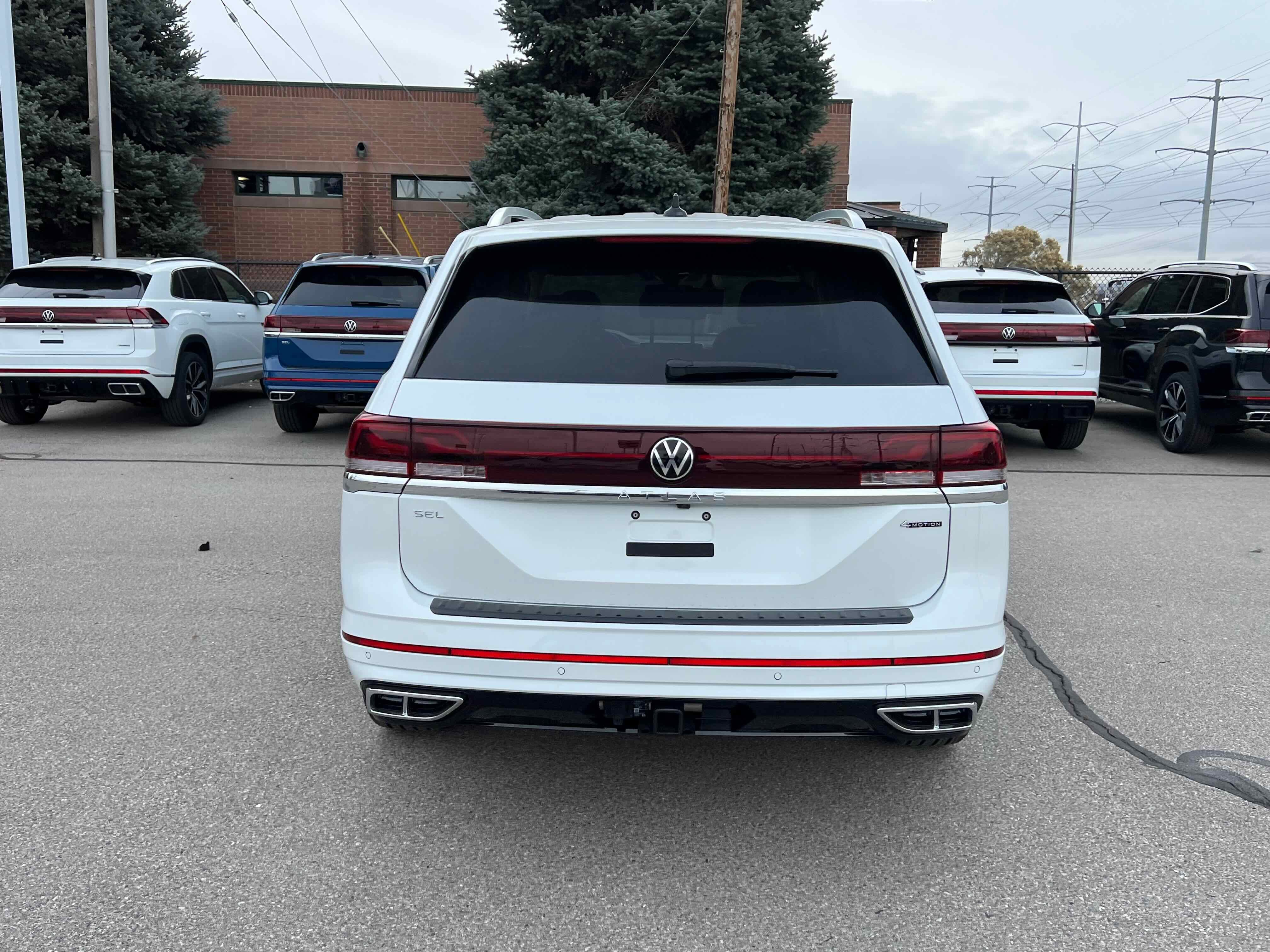 2026 Volkswagen Atlas 2.0T SEL Premium R-Line