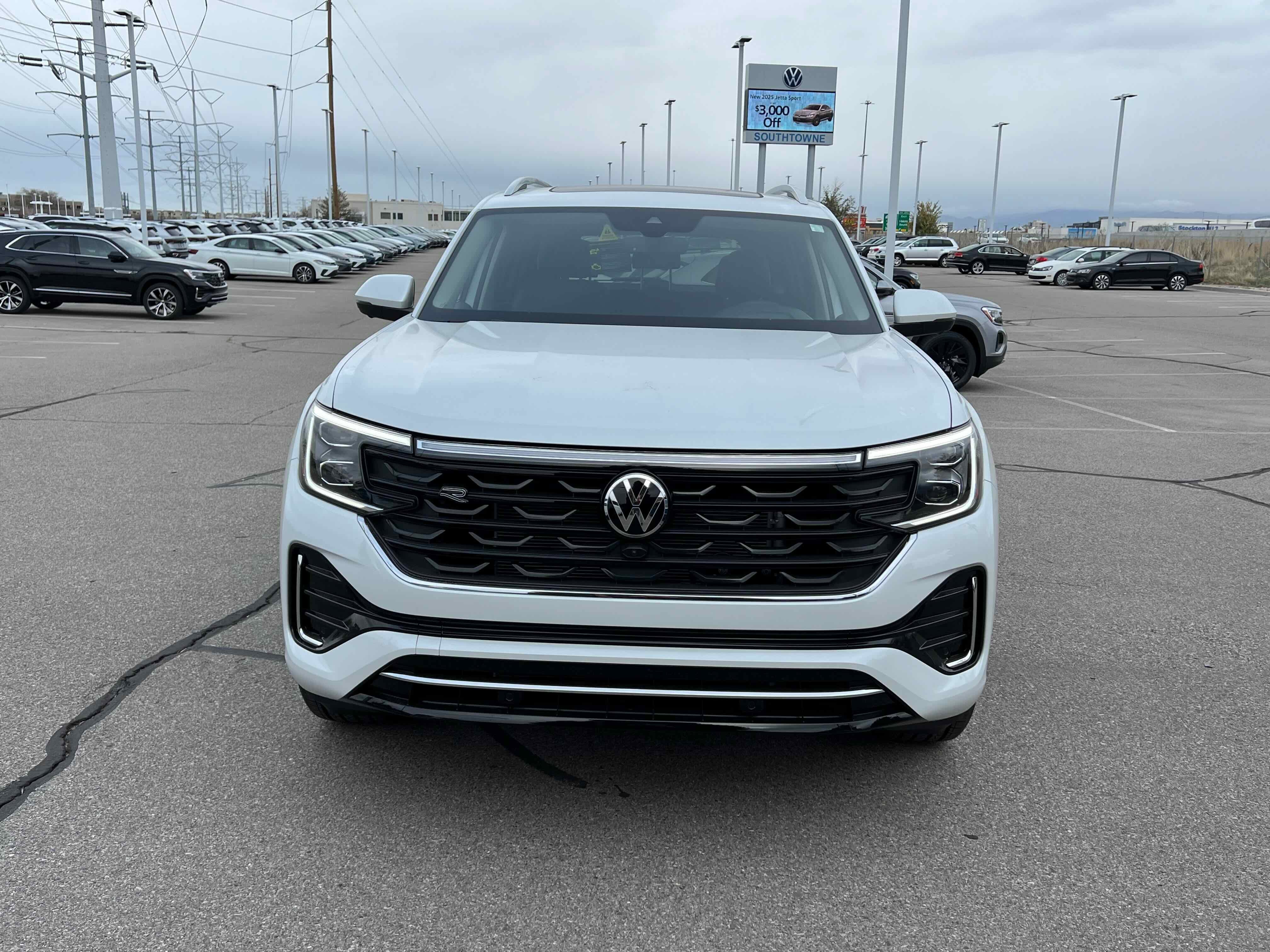 2026 Volkswagen Atlas 2.0T SEL Premium R-Line