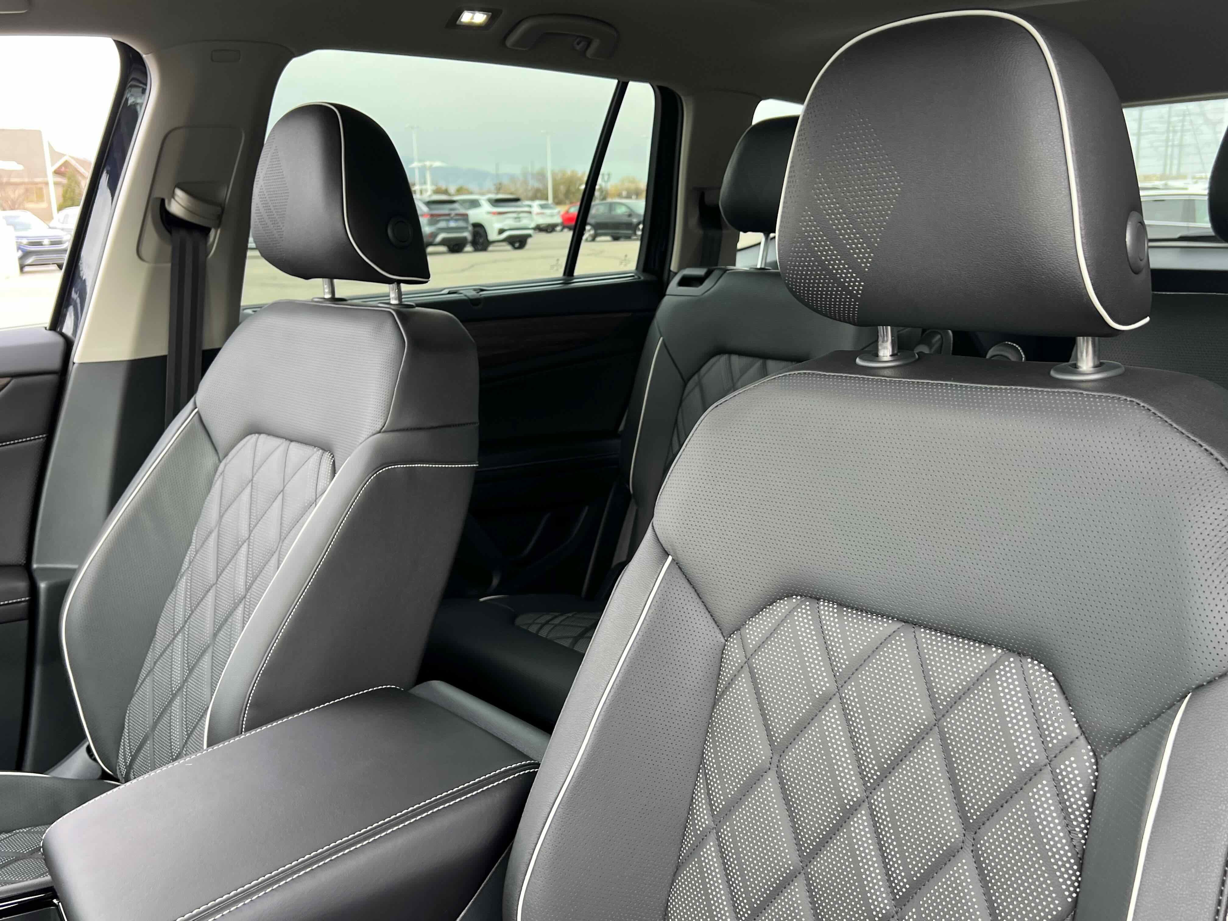 2026 Volkswagen Atlas 2.0T SEL Premium R-Line