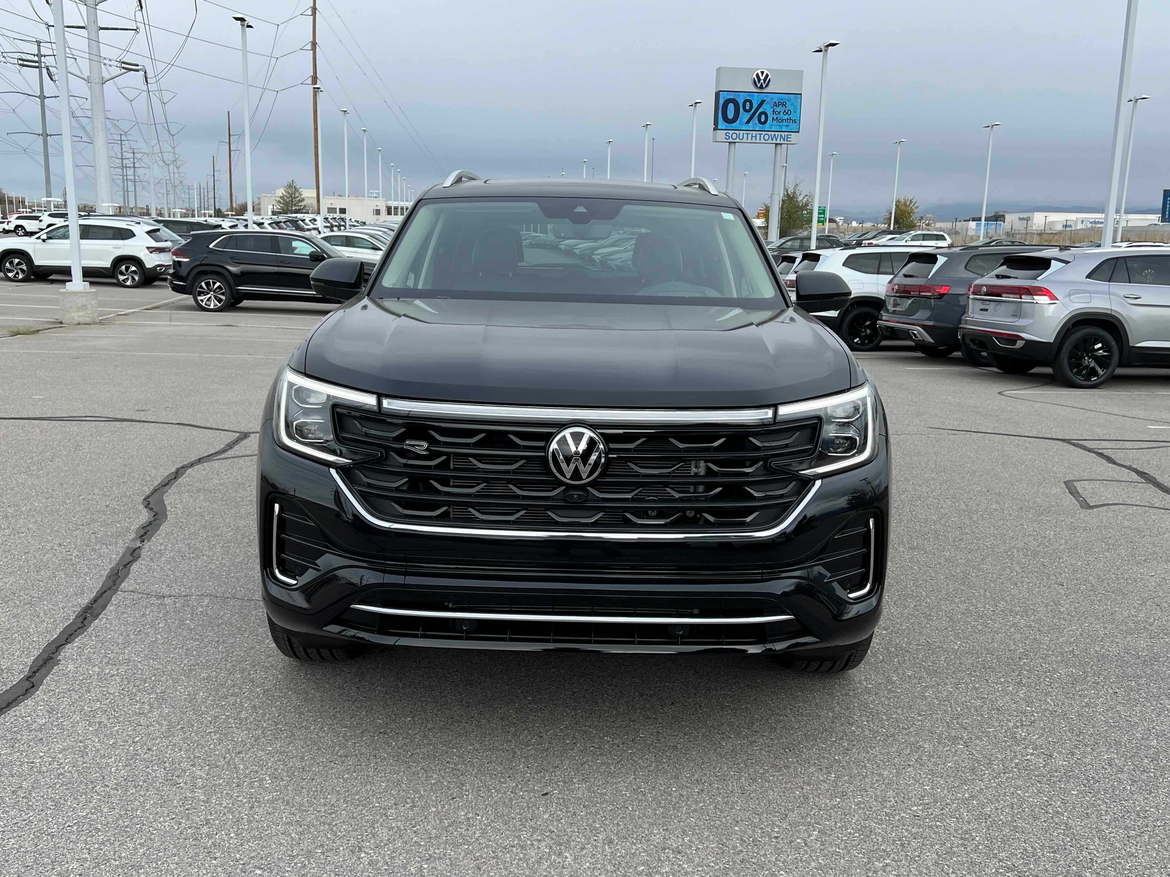 2026 Volkswagen Atlas 2.0T SEL Premium R-Line
