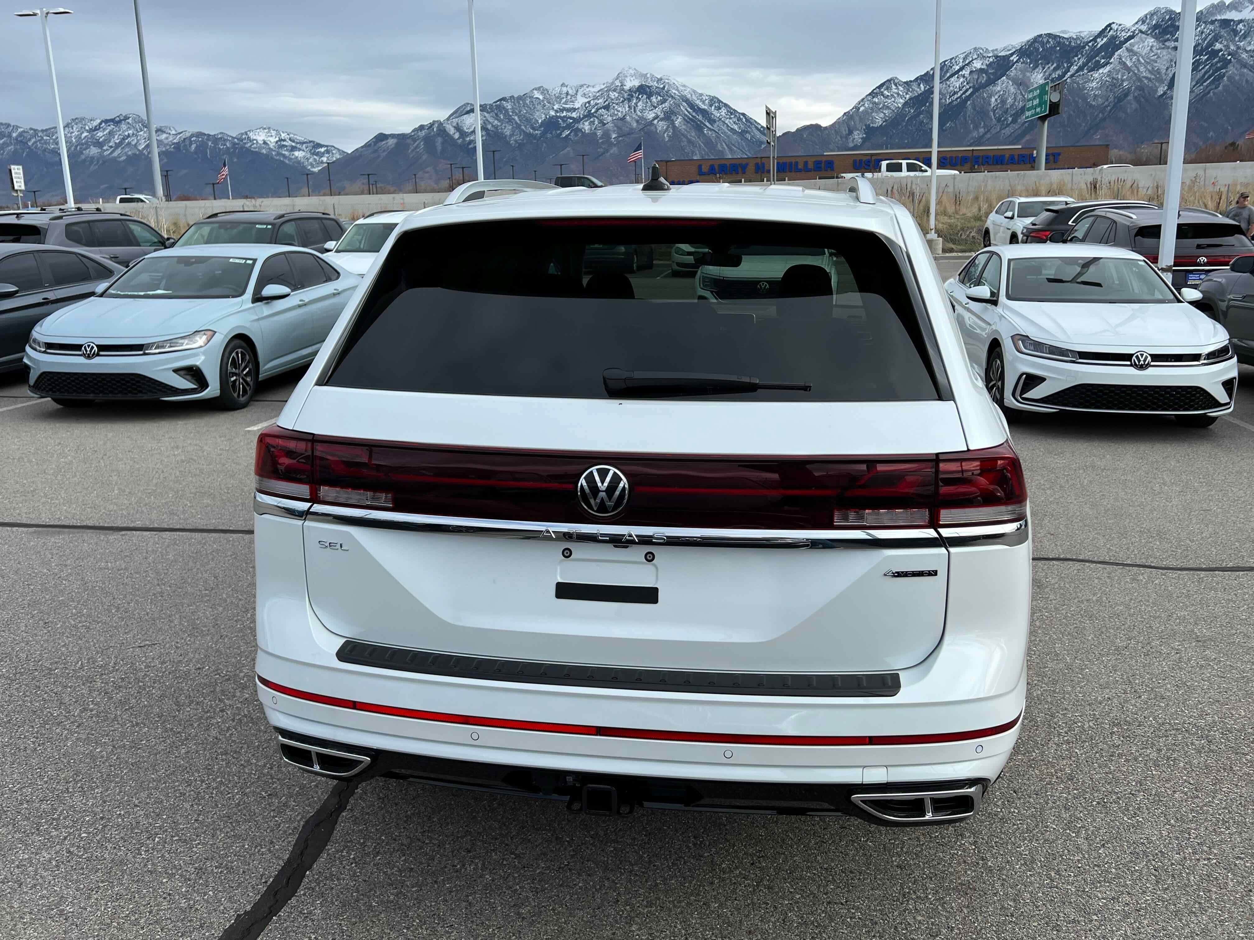 2026 Volkswagen Atlas 2.0T SEL Premium R-Line