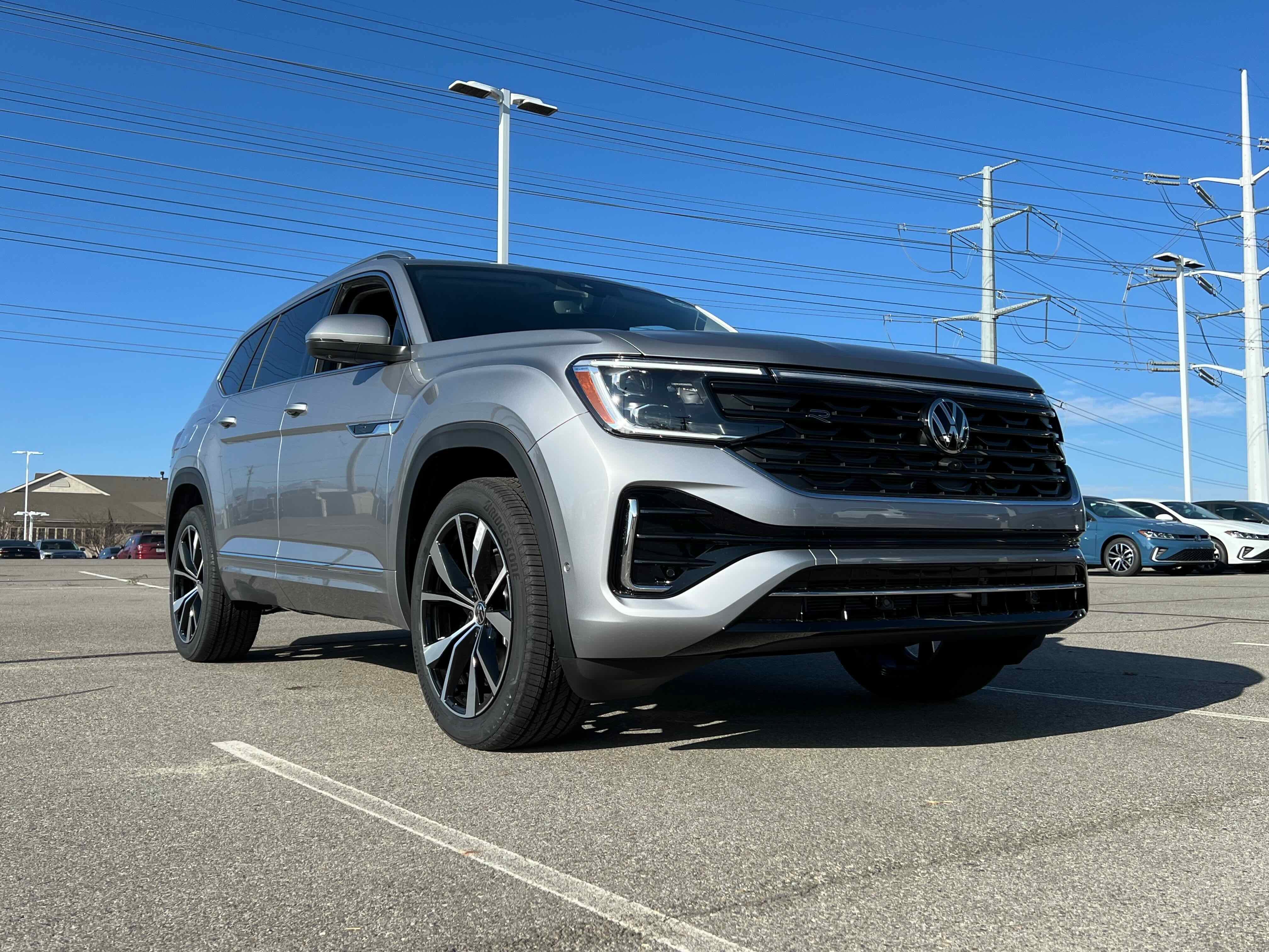 2026 Volkswagen Atlas 2.0T SEL Premium R-Line