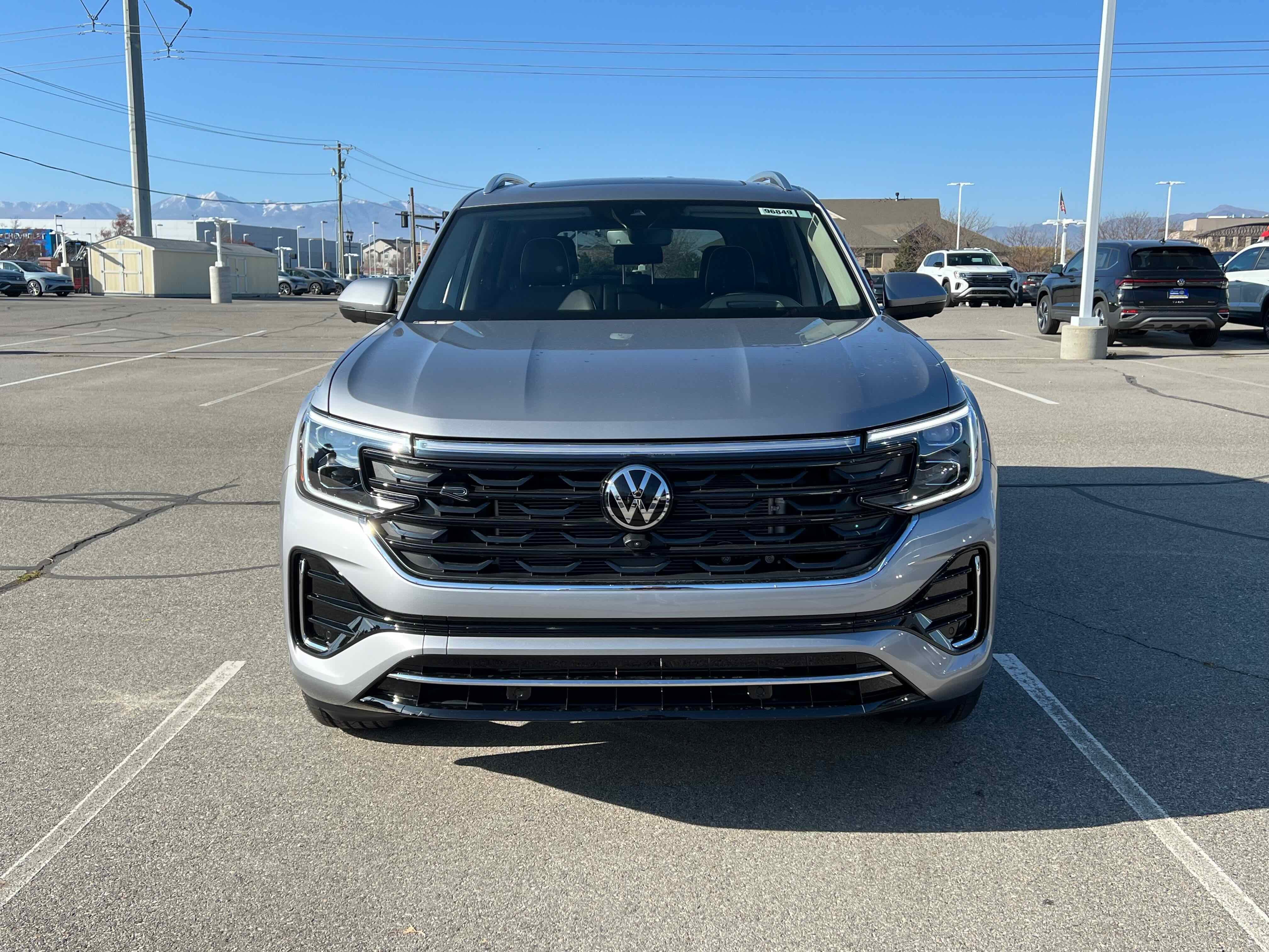 2026 Volkswagen Atlas 2.0T SEL Premium R-Line