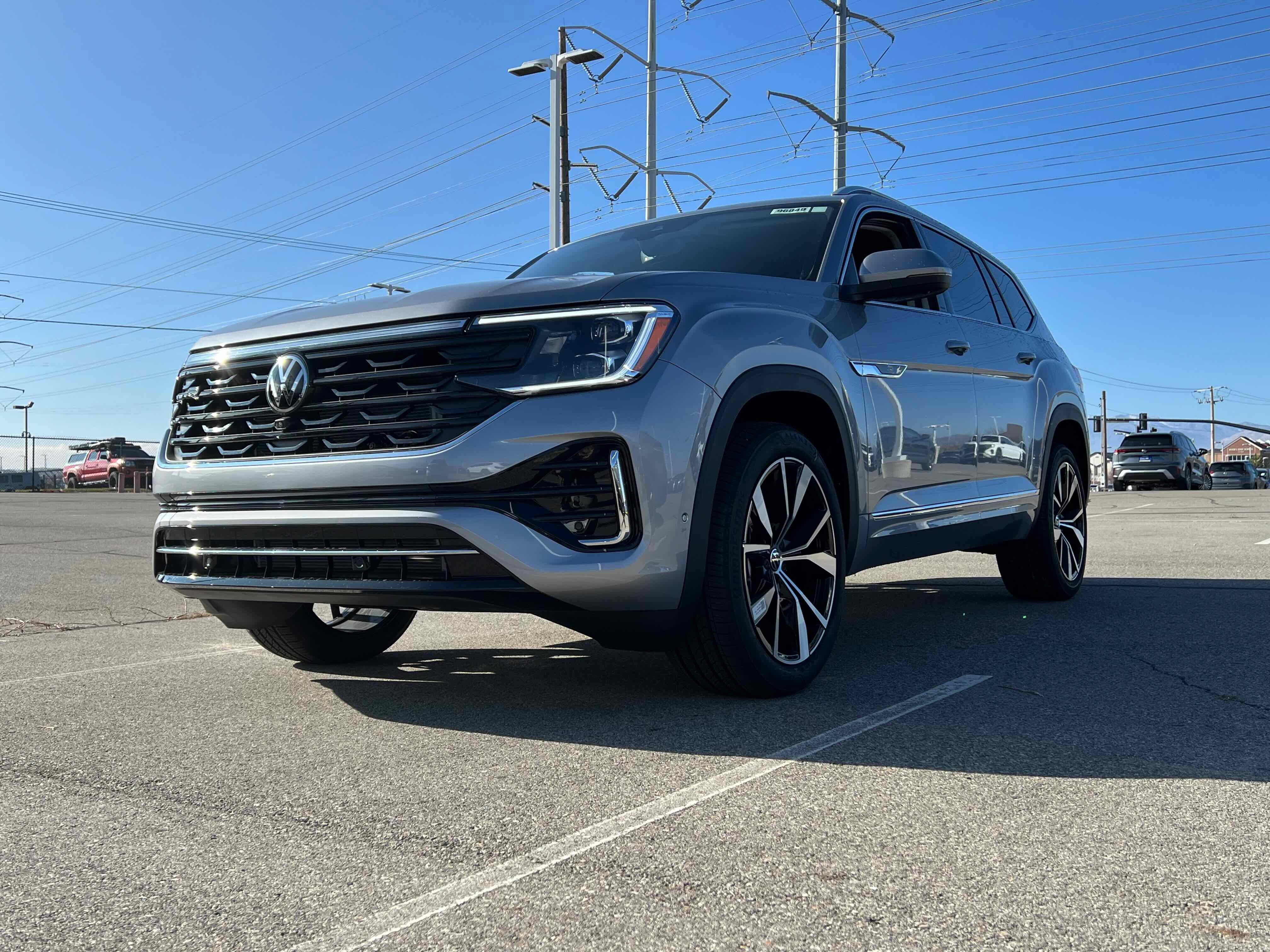 2026 Volkswagen Atlas 2.0T SEL Premium R-Line