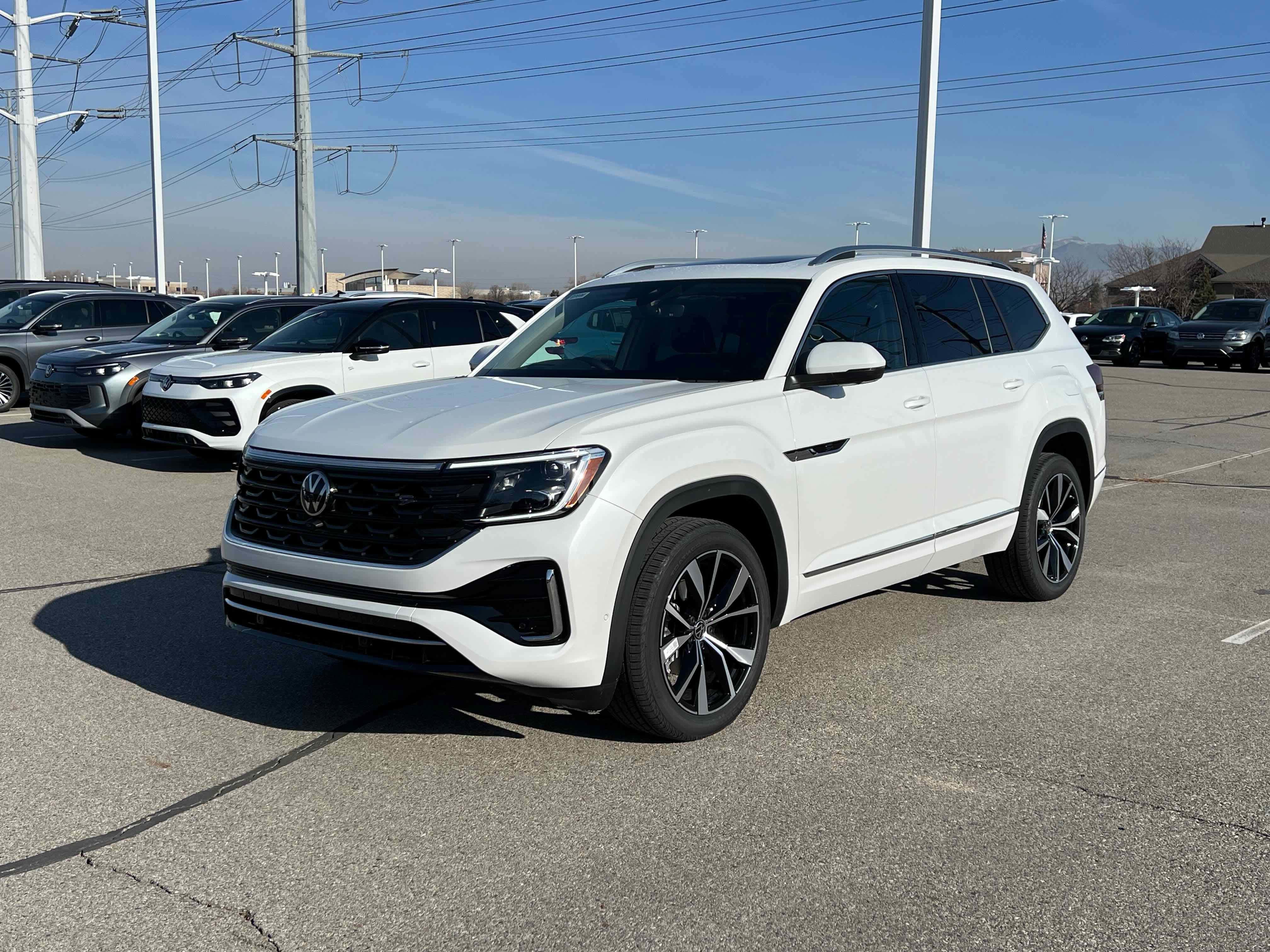 2026 Volkswagen Atlas 2.0T SEL Premium R-Line