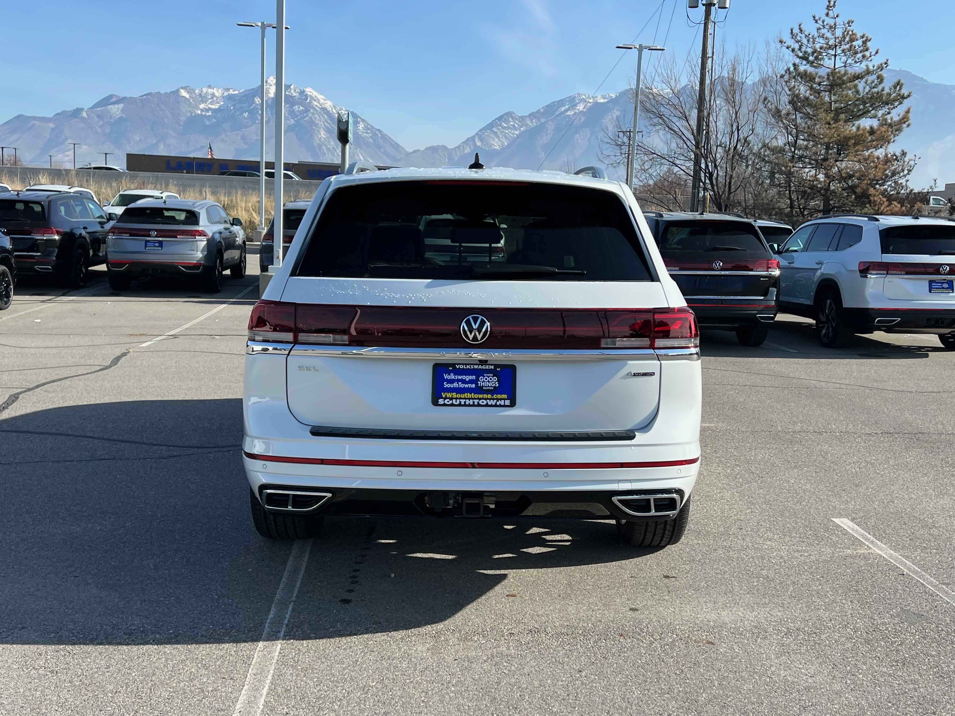 2026 Volkswagen Atlas 2.0T SEL Premium R-Line