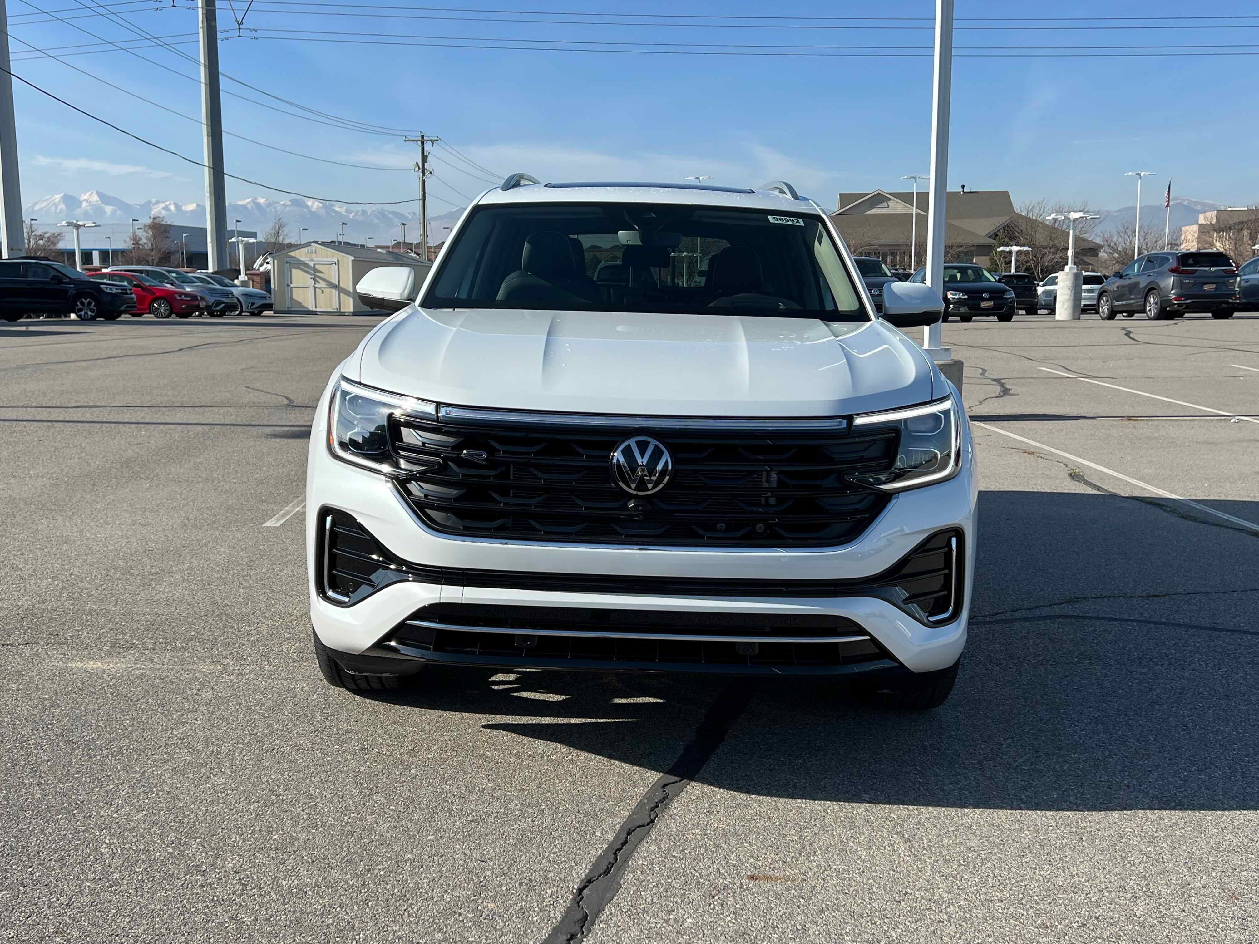 2026 Volkswagen Atlas 2.0T SEL Premium R-Line