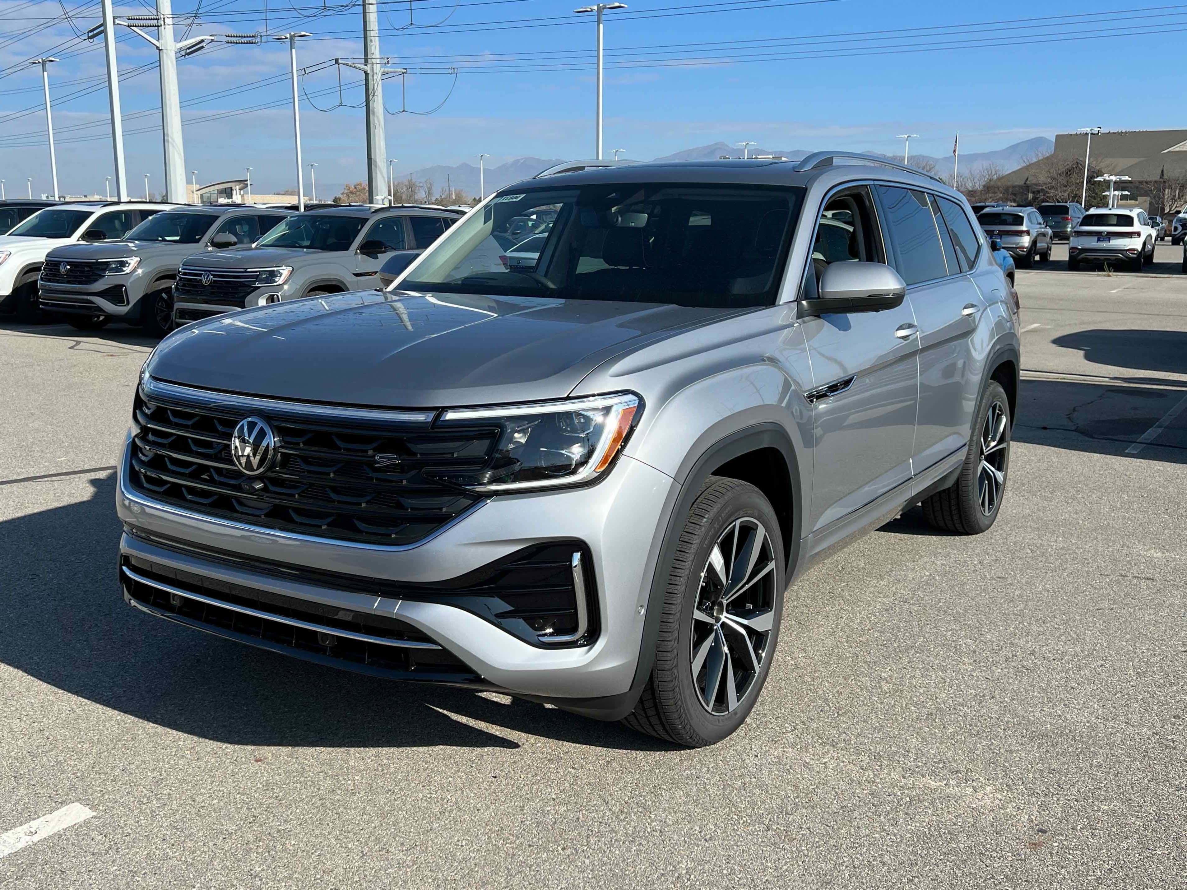 2026 Volkswagen Atlas 2.0T SEL Premium R-Line