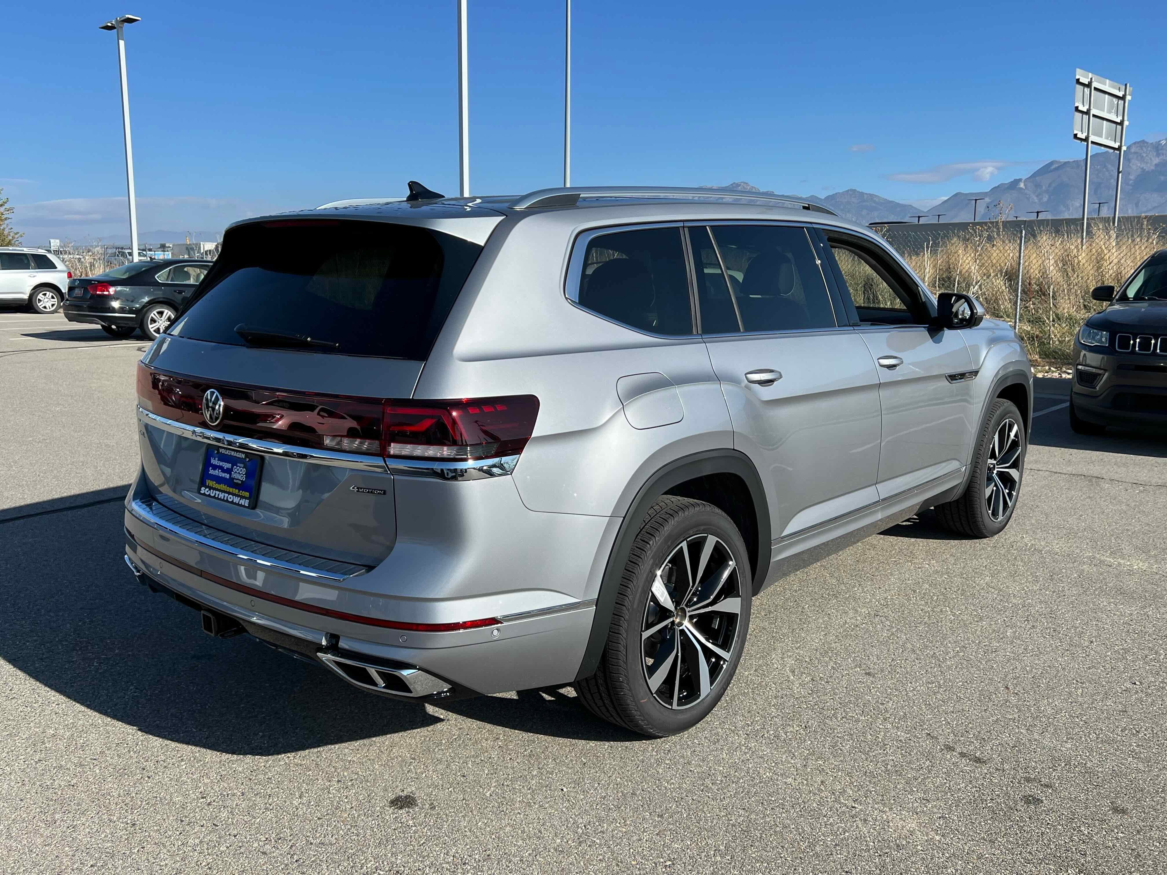 2026 Volkswagen Atlas 2.0T SEL Premium R-Line