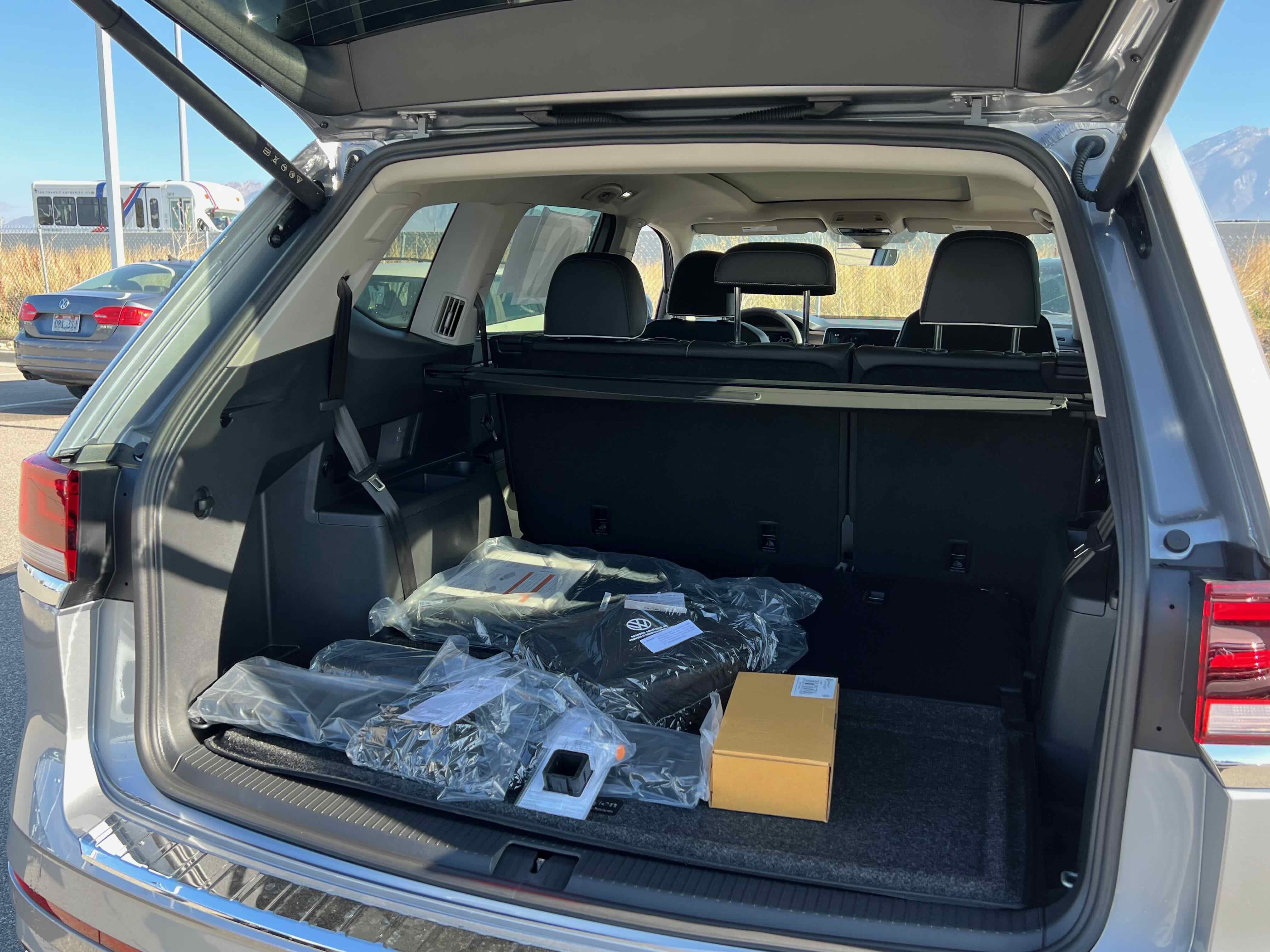 2026 Volkswagen Atlas 2.0T SEL Premium R-Line