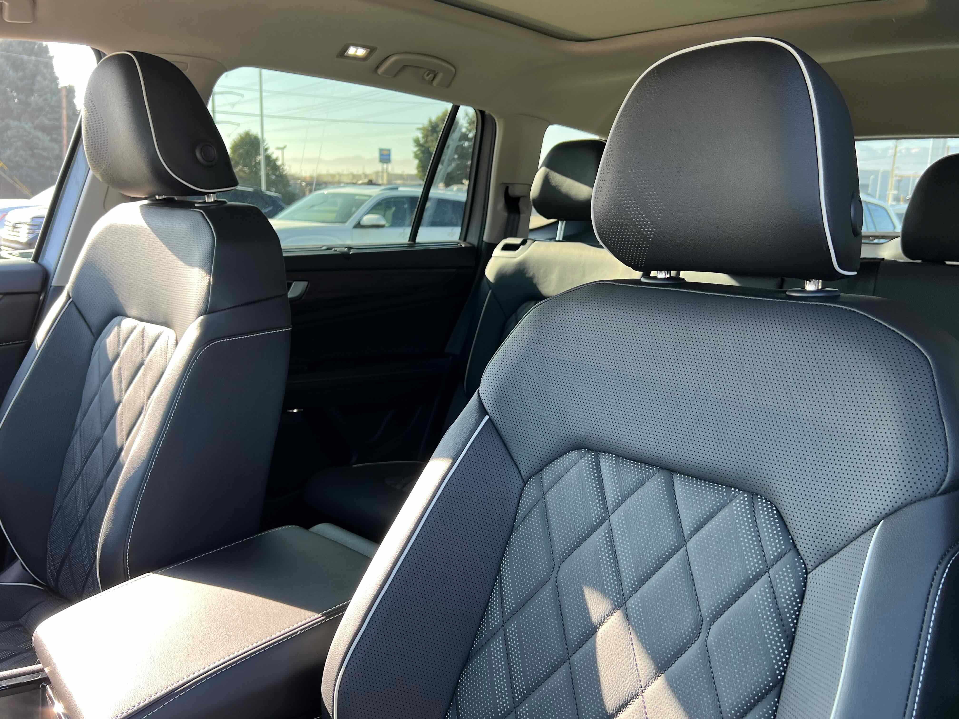 2026 Volkswagen Atlas 2.0T SEL Premium R-Line