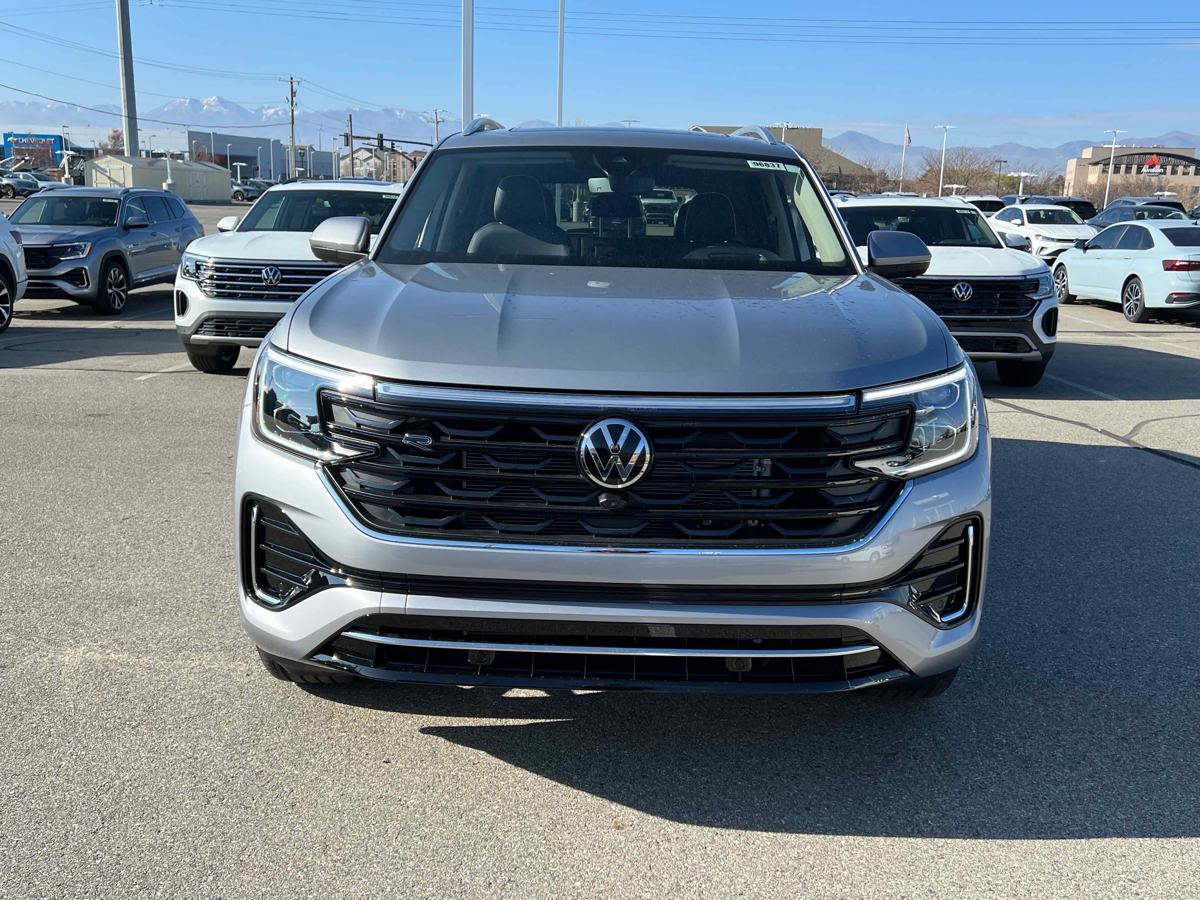 2026 Volkswagen Atlas 2.0T SEL Premium R-Line