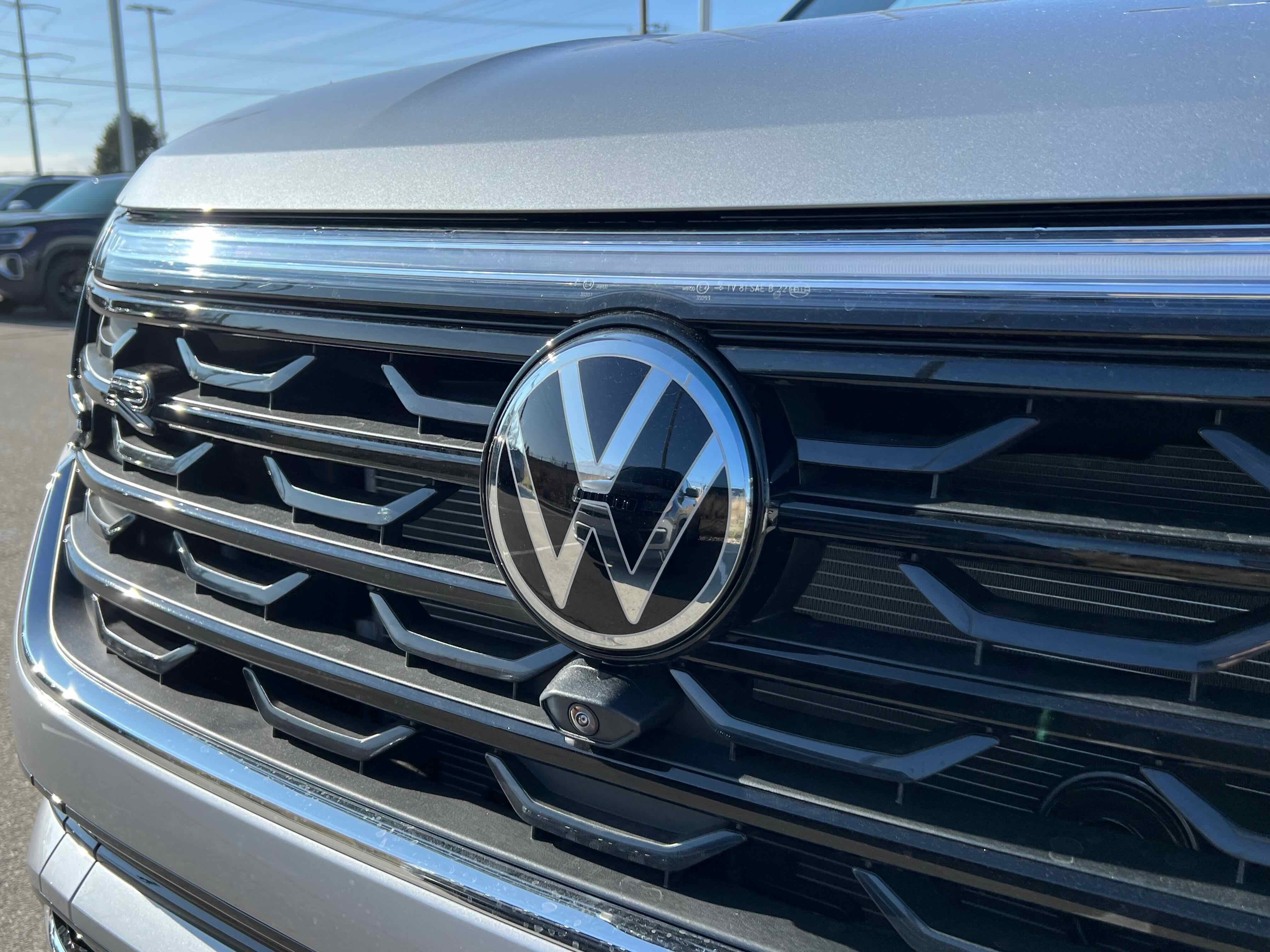 2026 Volkswagen Atlas 2.0T SEL Premium R-Line