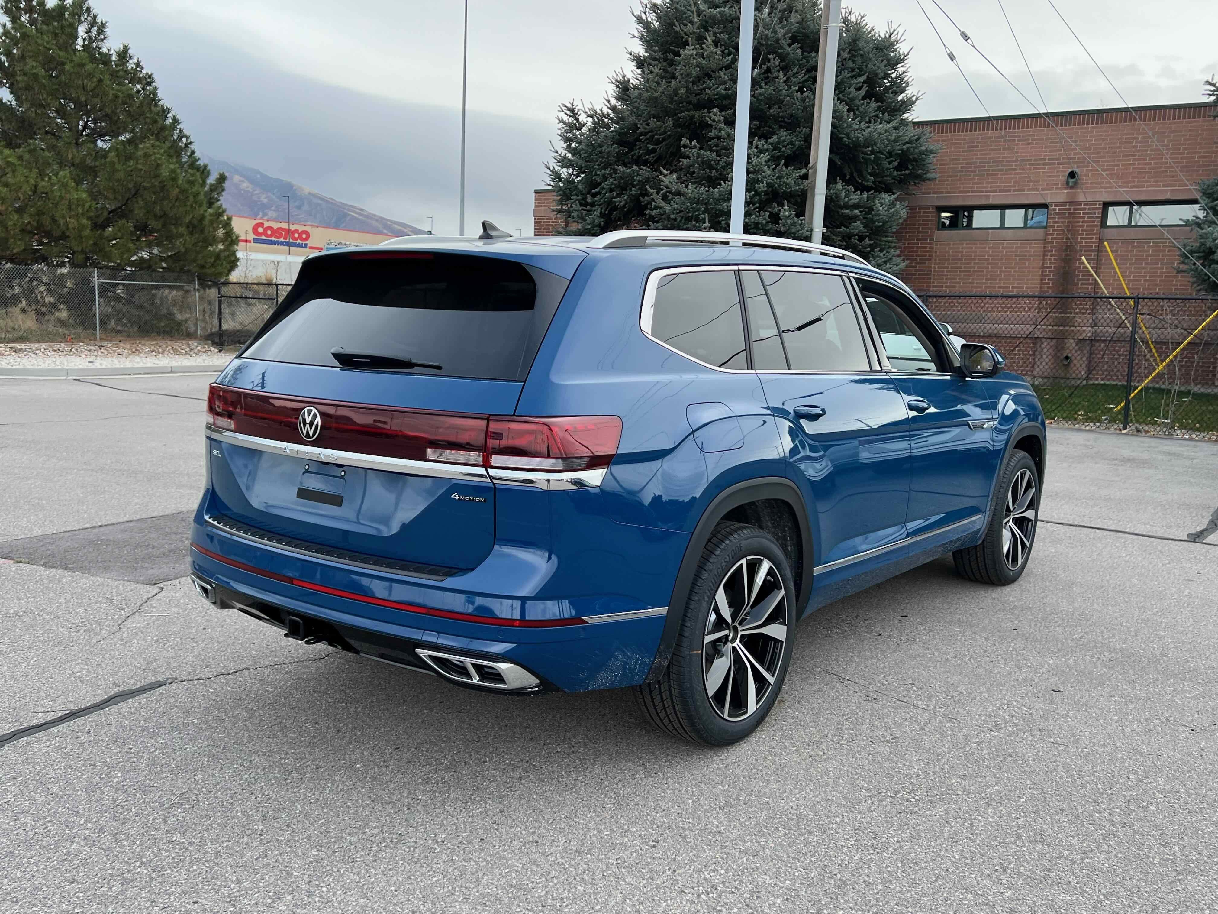 2026 Volkswagen Atlas 2.0T SEL Premium R-Line