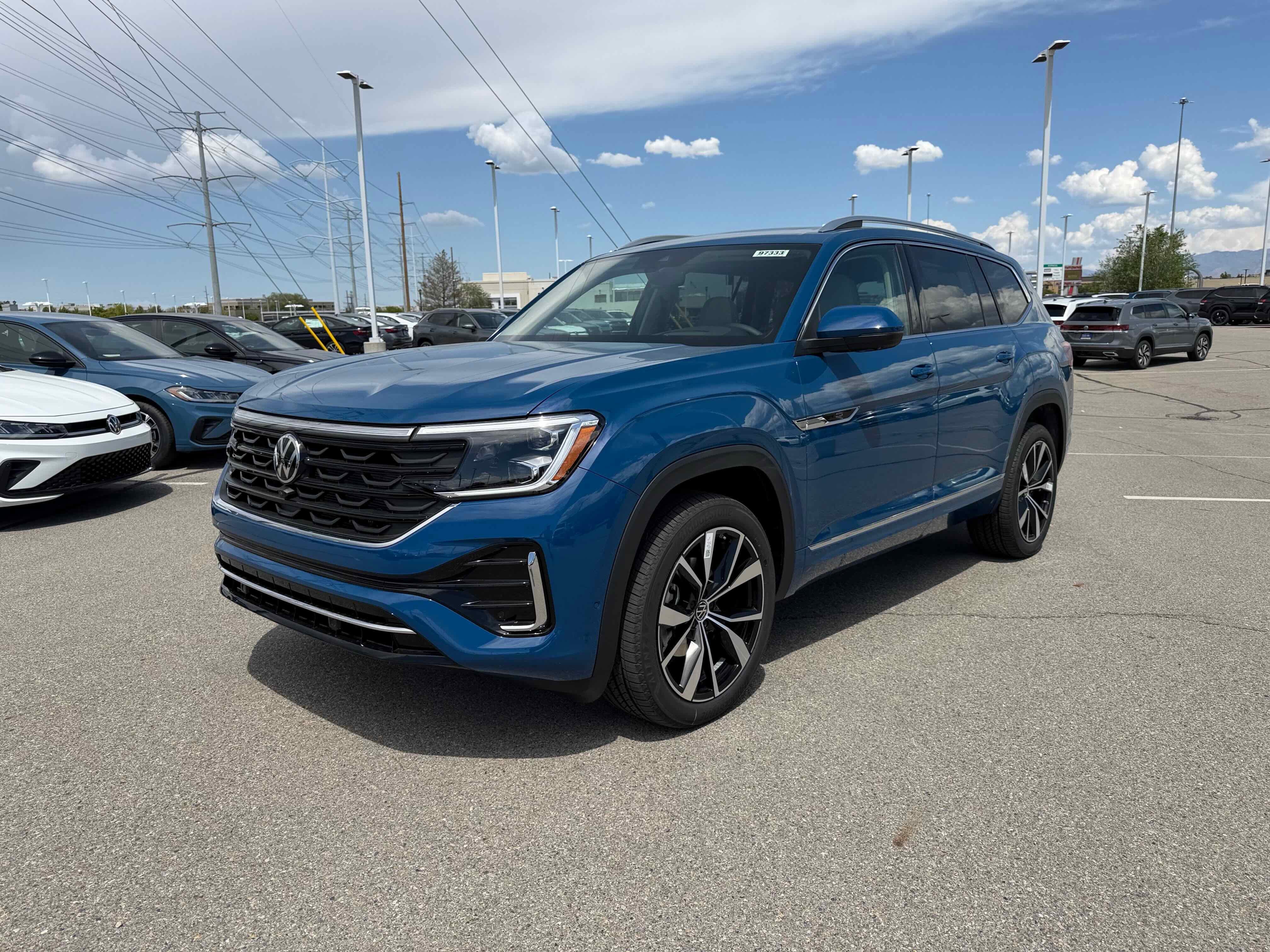 2026 Volkswagen Atlas 2.0T SEL Premium R-Line