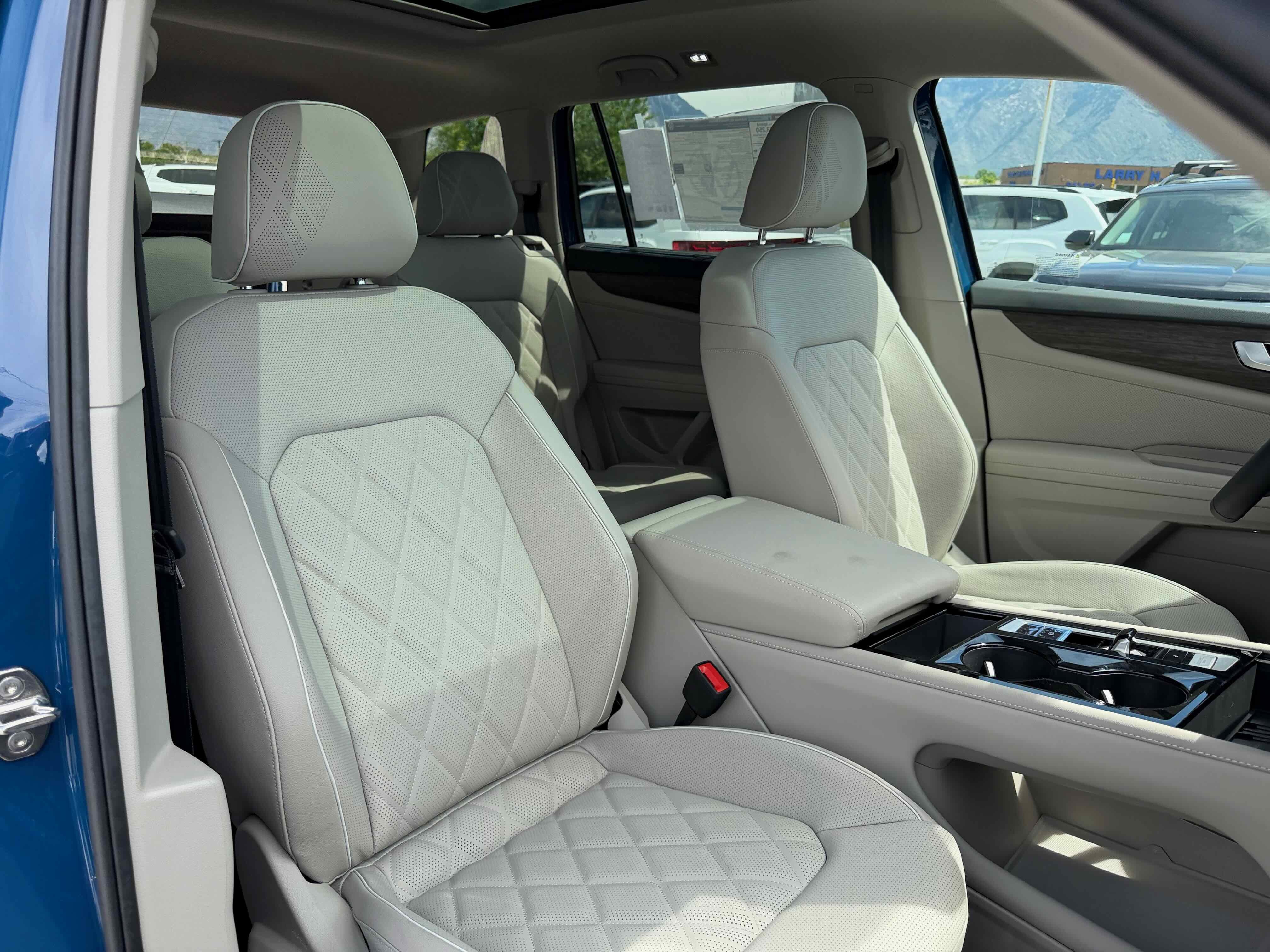2026 Volkswagen Atlas 2.0T SEL Premium R-Line