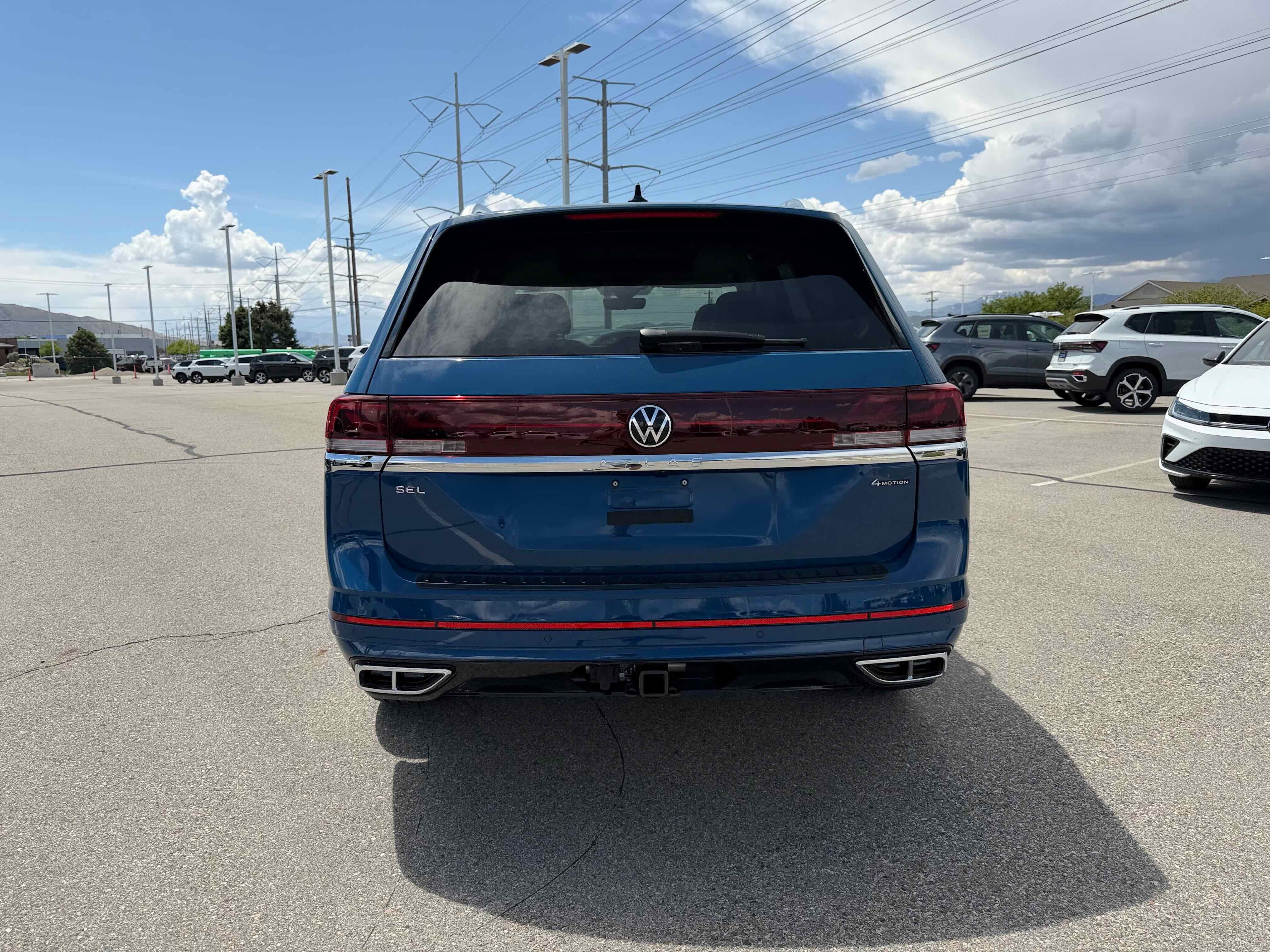 2026 Volkswagen Atlas 2.0T SEL Premium R-Line