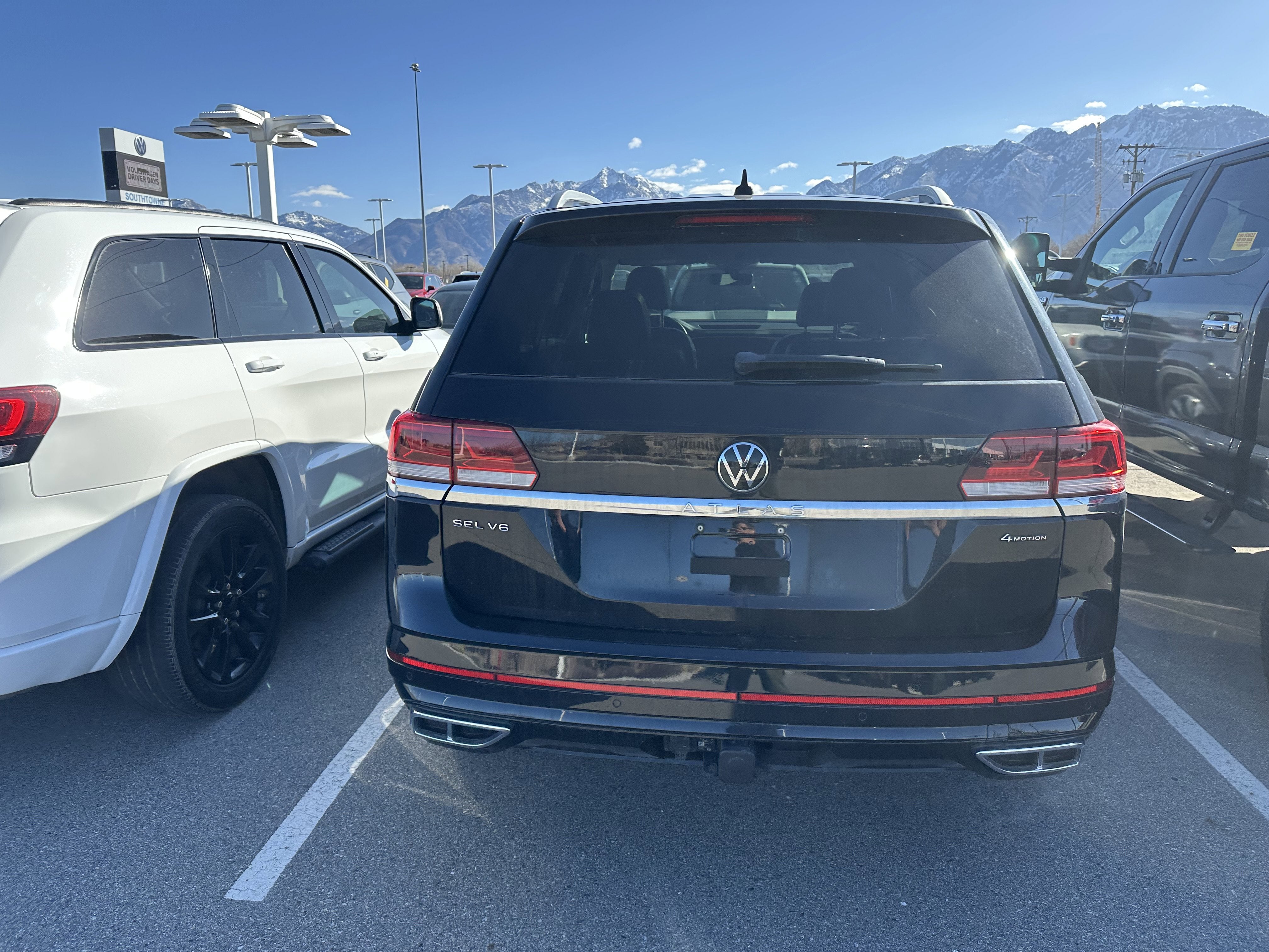 2023 Volkswagen Atlas 3.6L V6 SEL Premium R-Line