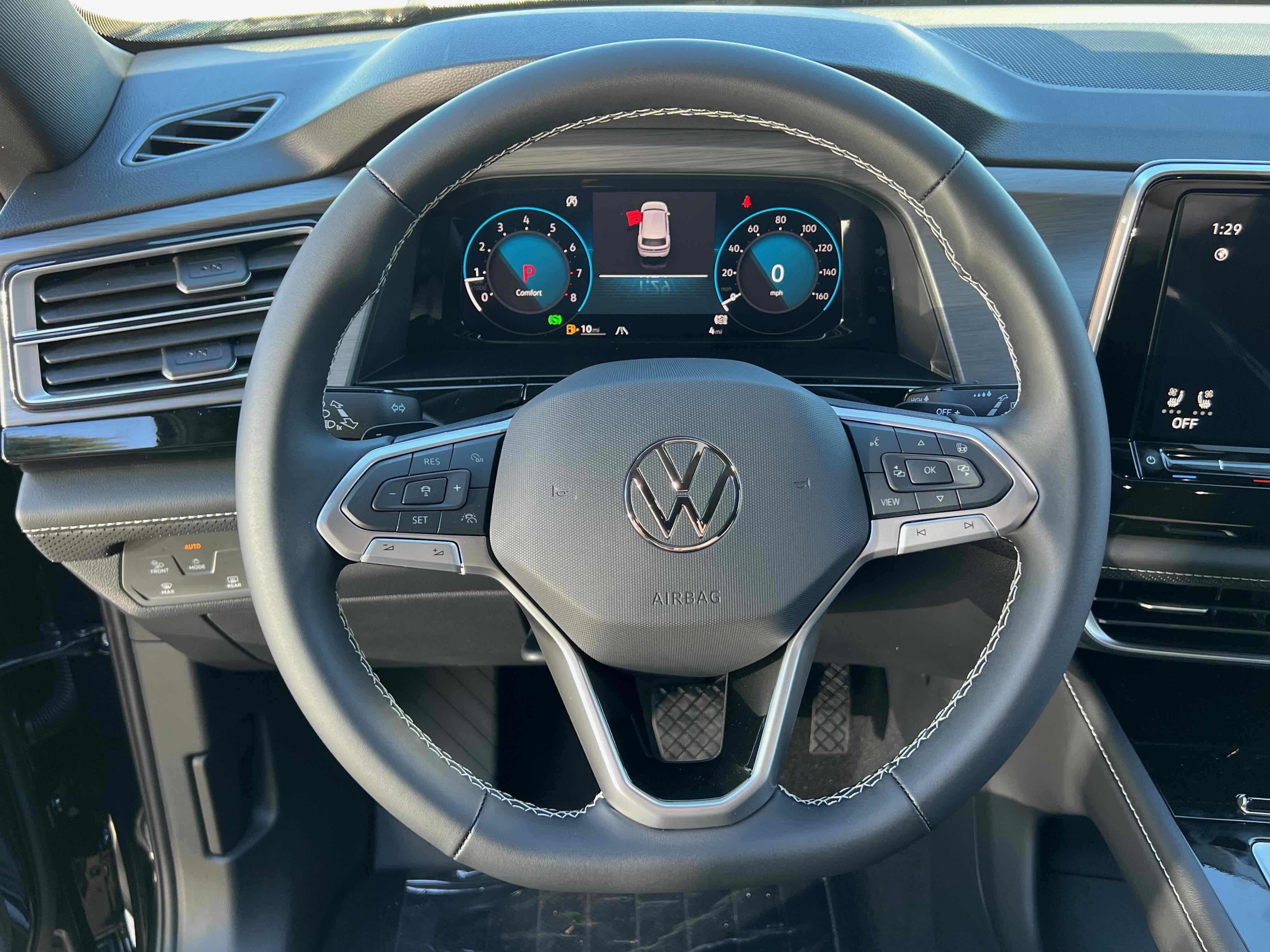 2026 Volkswagen Atlas Cross Sport 2.0T SE w/Technology