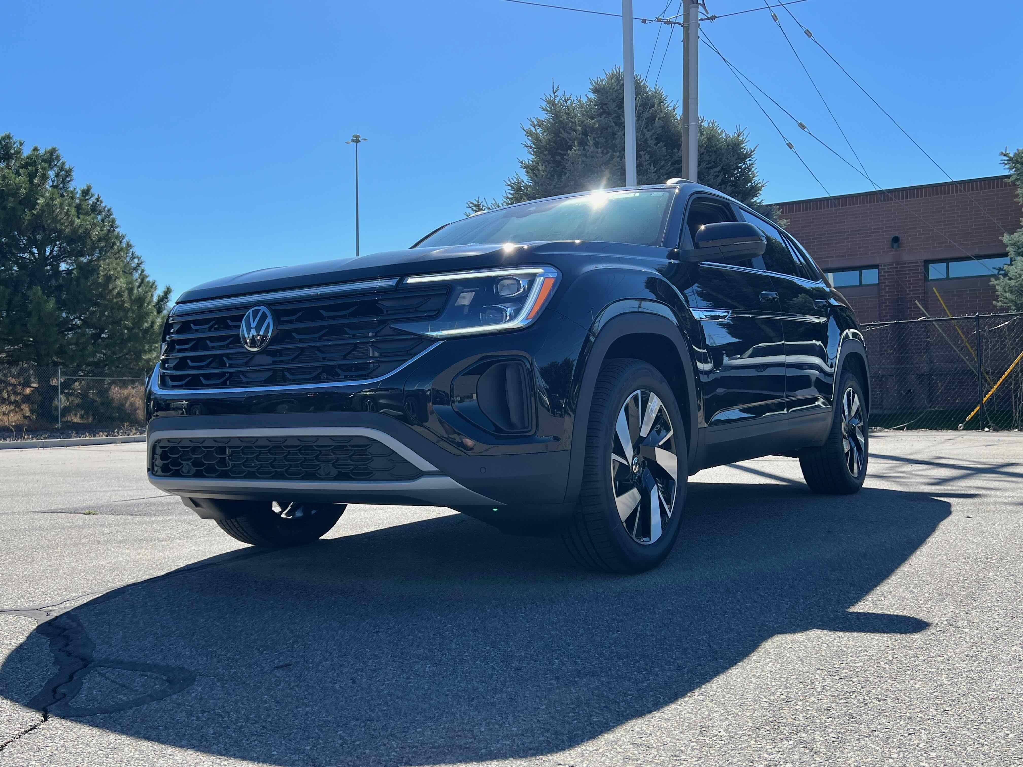 2026 Volkswagen Atlas Cross Sport 2.0T SE w/Technology