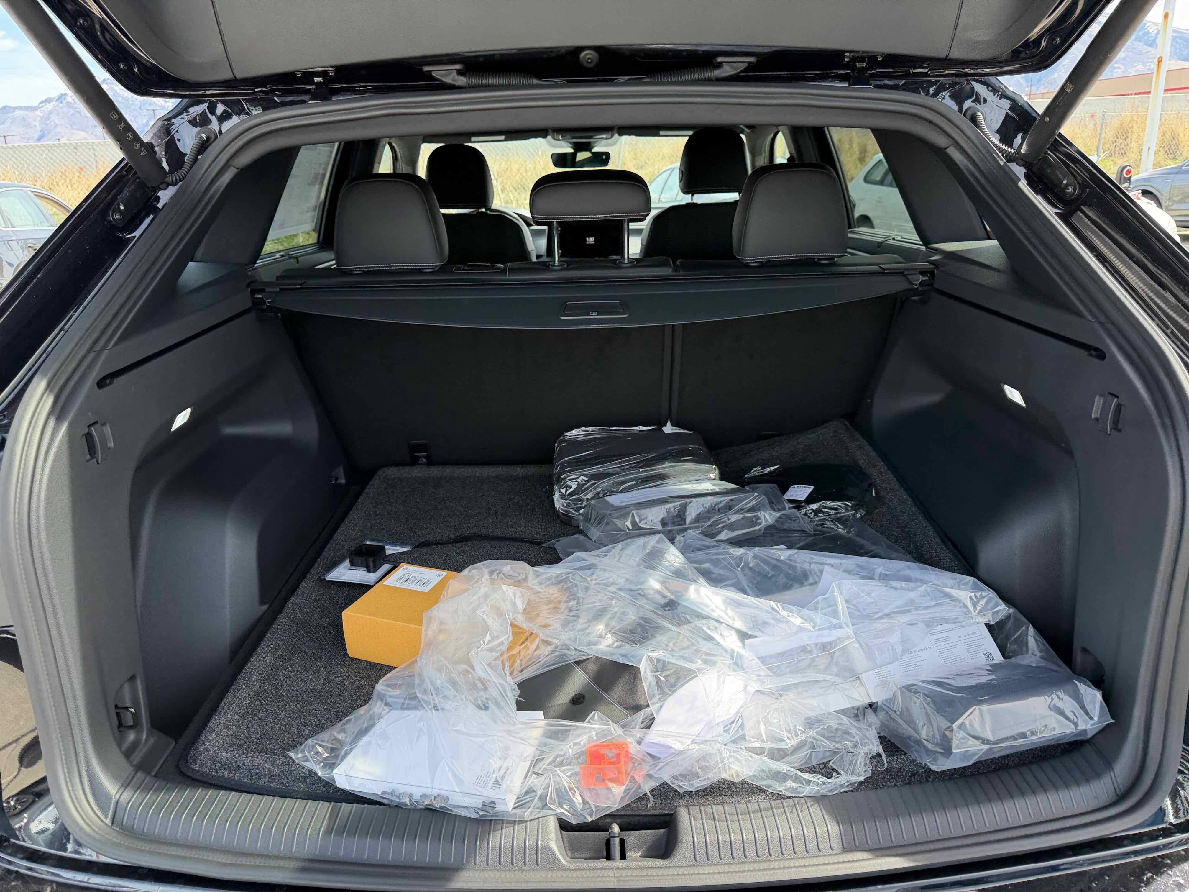 2026 Volkswagen Atlas Cross Sport 2.0T SE w/Technology