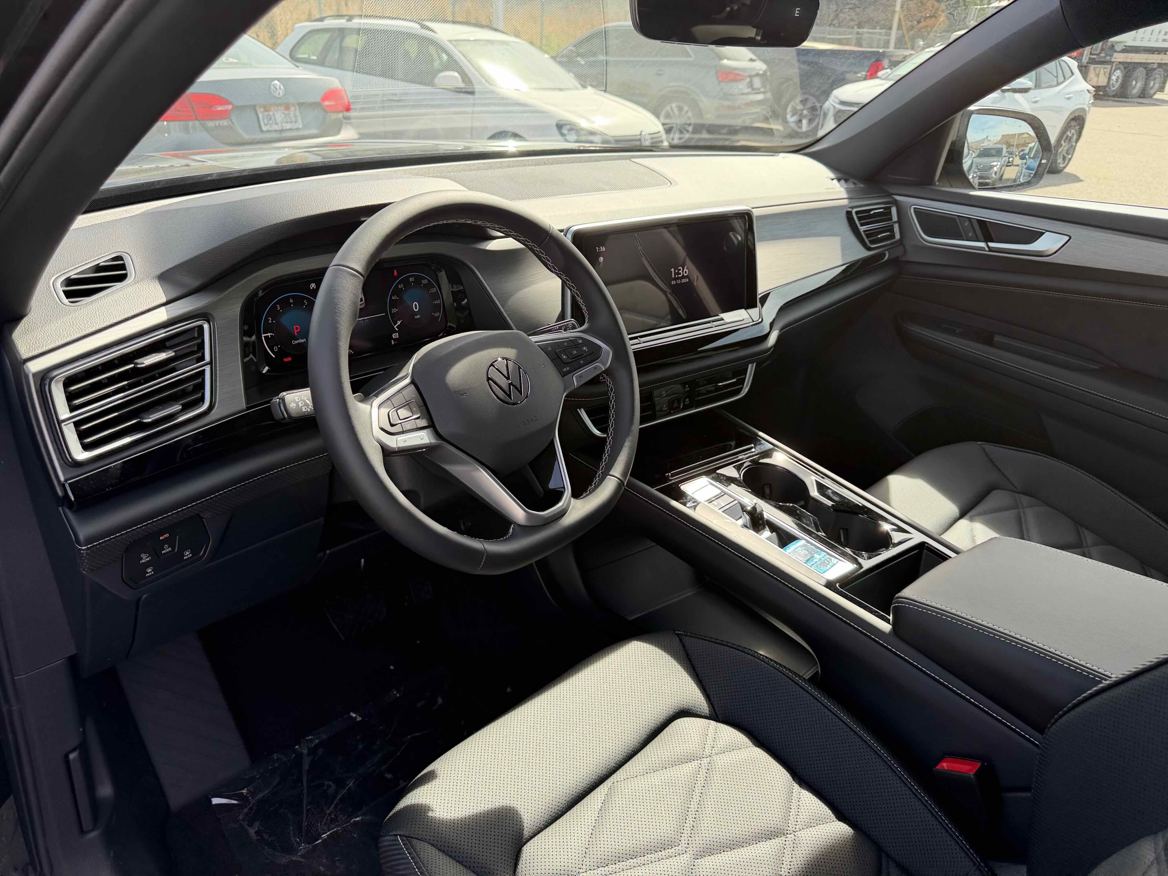 2026 Volkswagen Atlas Cross Sport 2.0T SE w/Technology