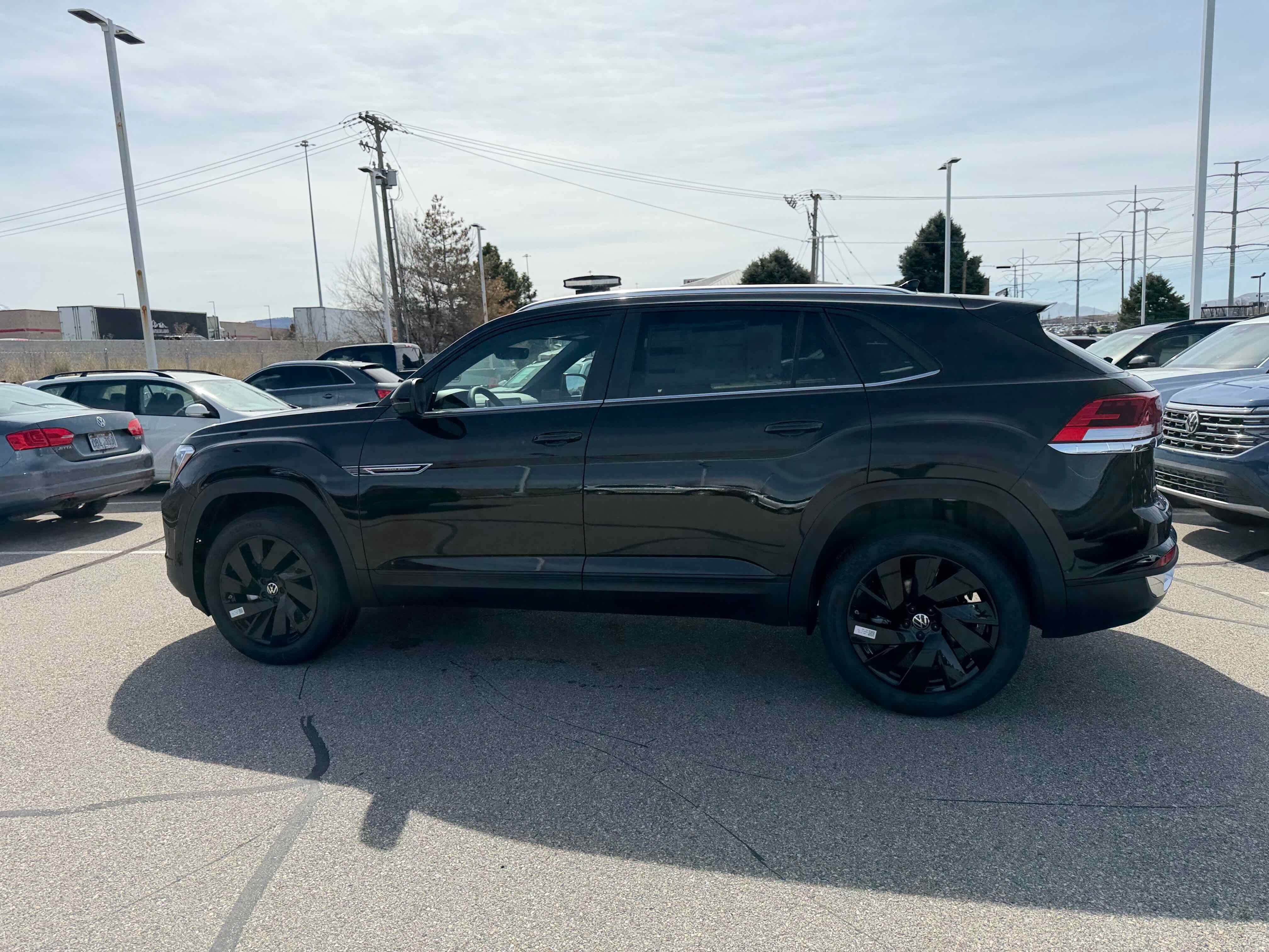 2026 Volkswagen Atlas Cross Sport 2.0T SE w/Technology
