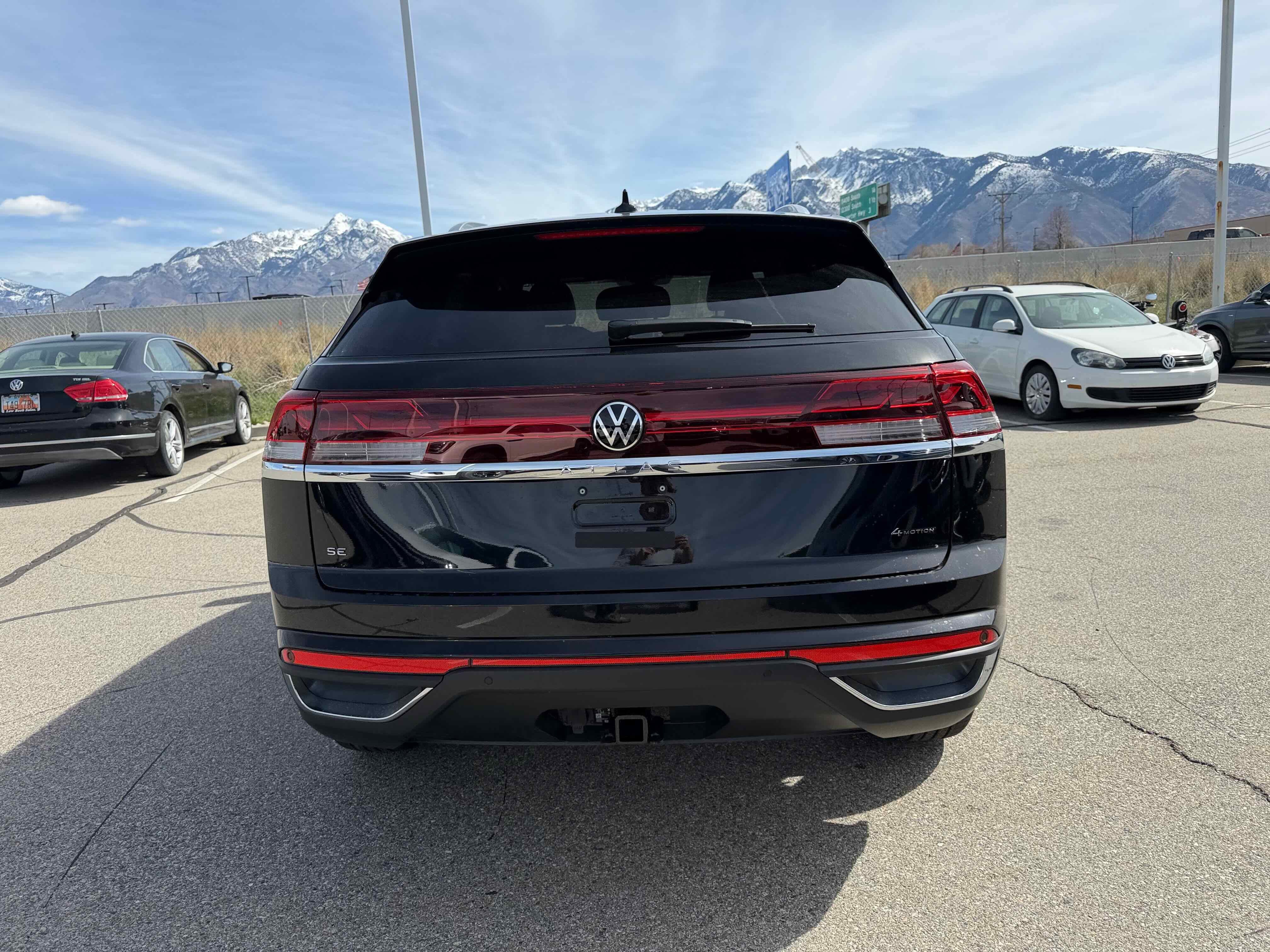 2026 Volkswagen Atlas Cross Sport 2.0T SE w/Technology