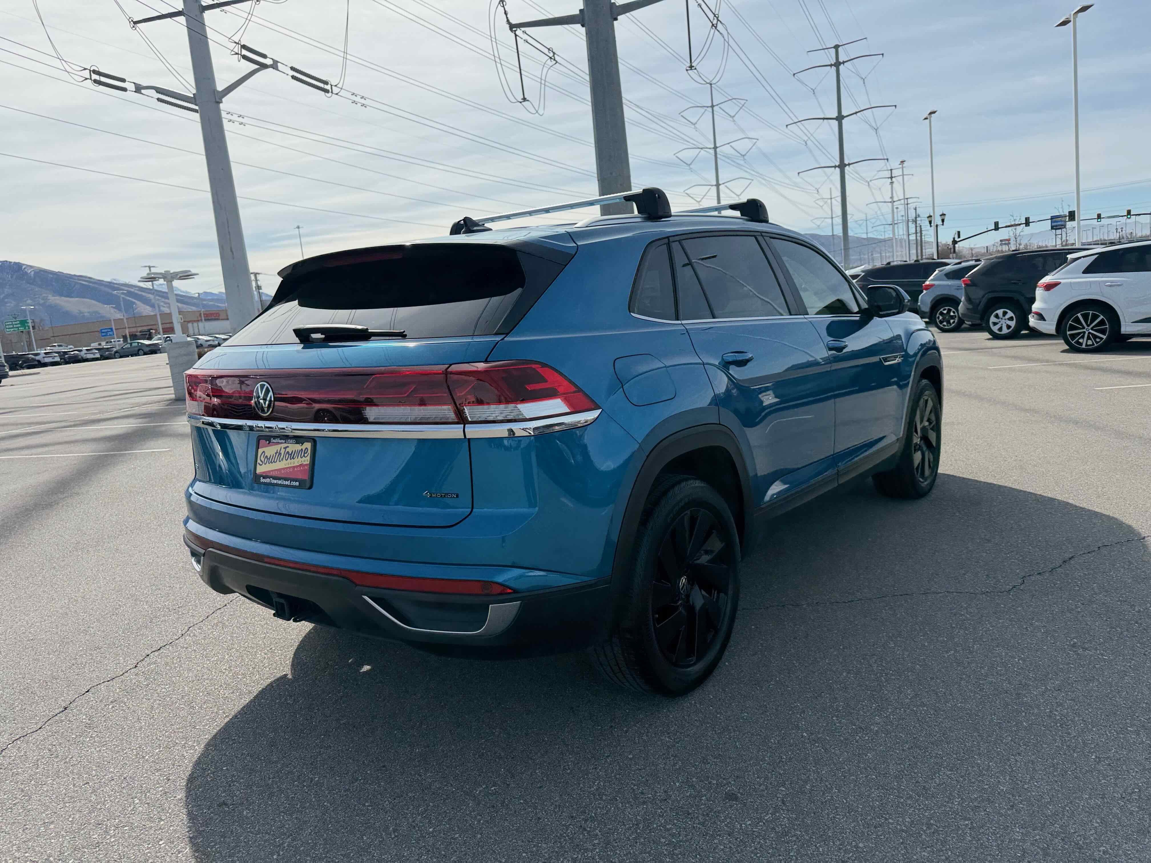 2024 Volkswagen Atlas Cross Sport 2.0T SE w/Technology