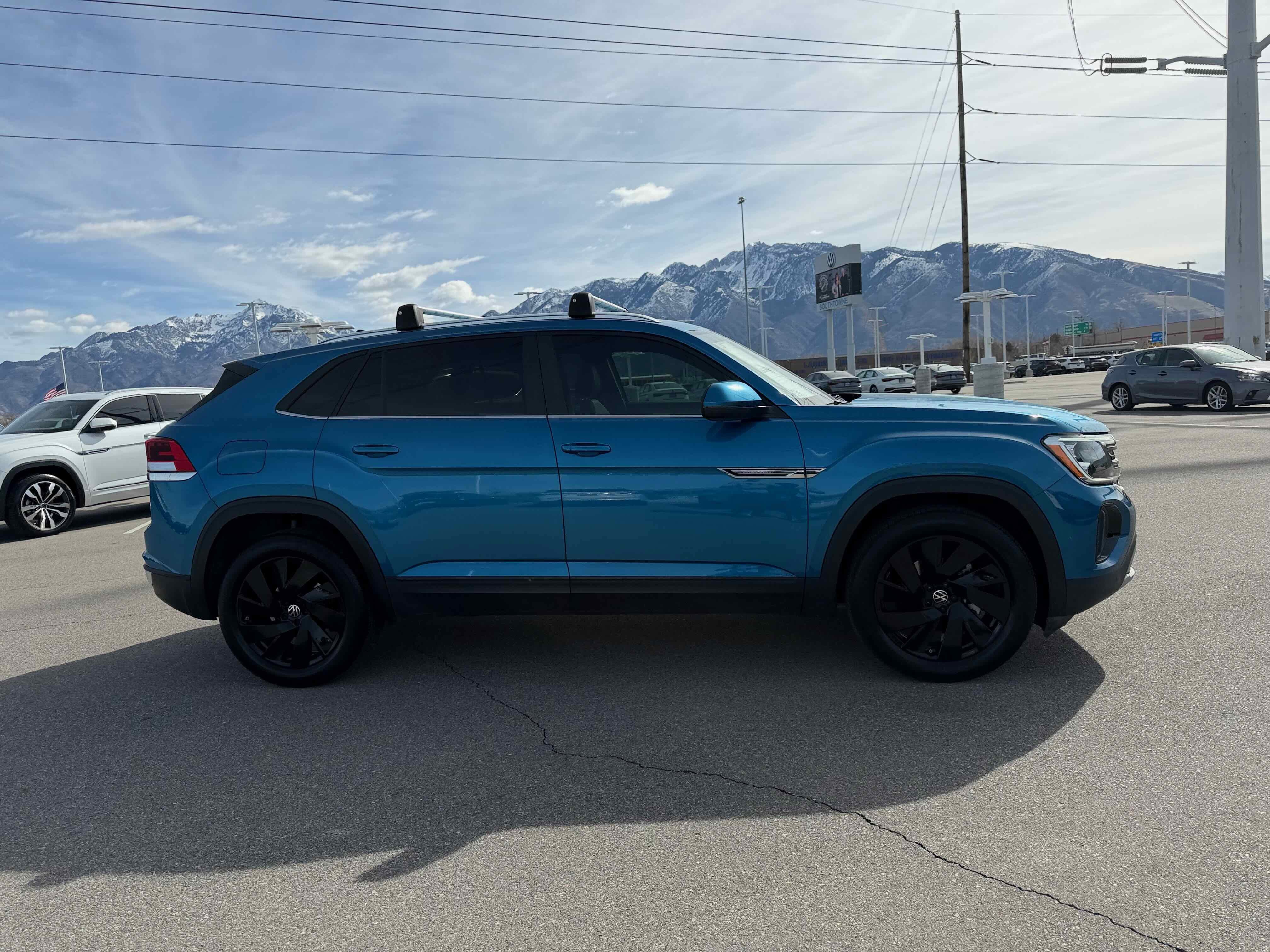 2024 Volkswagen Atlas Cross Sport 2.0T SE w/Technology