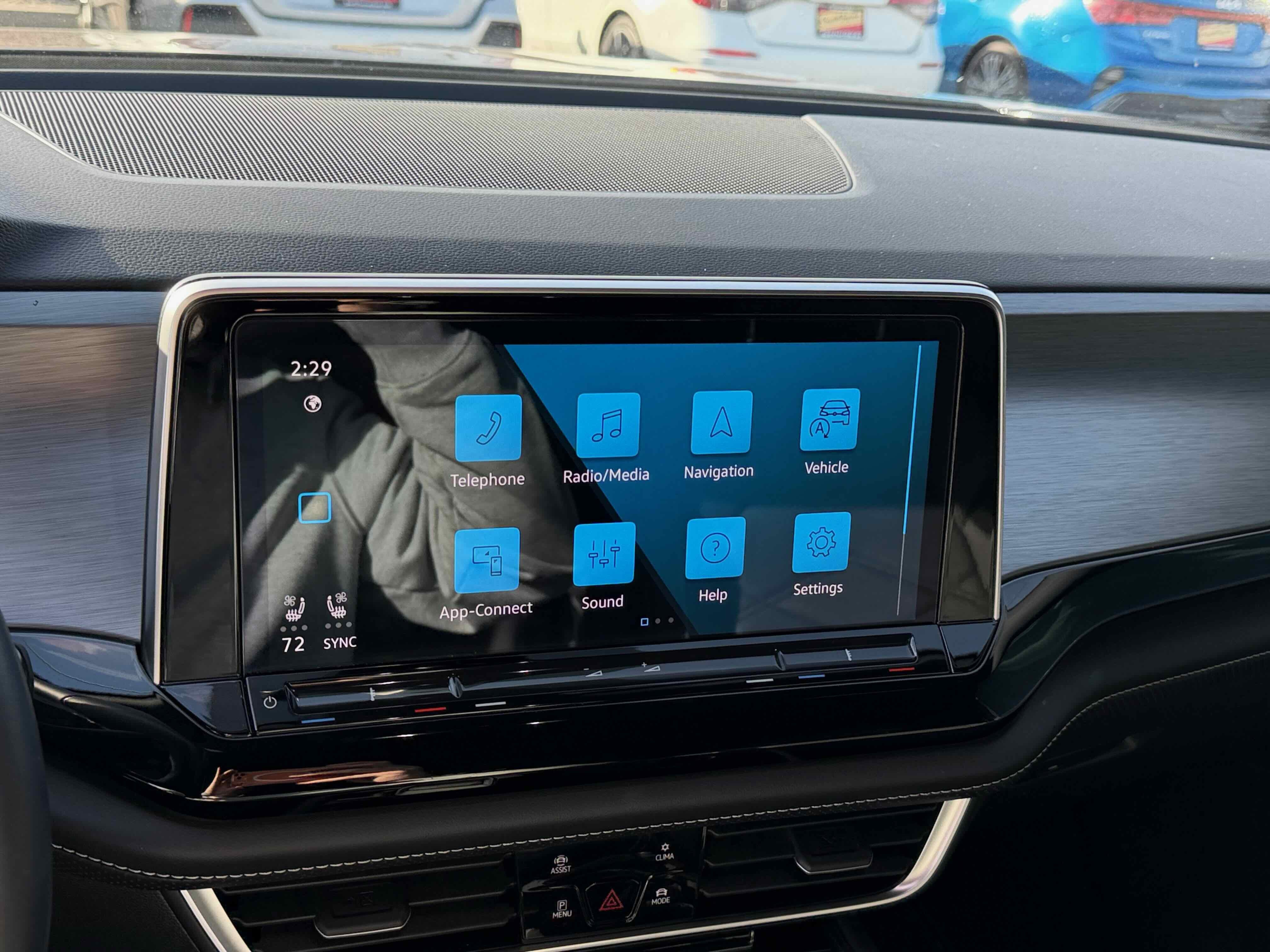 2024 Volkswagen Atlas Cross Sport 2.0T SE w/Technology