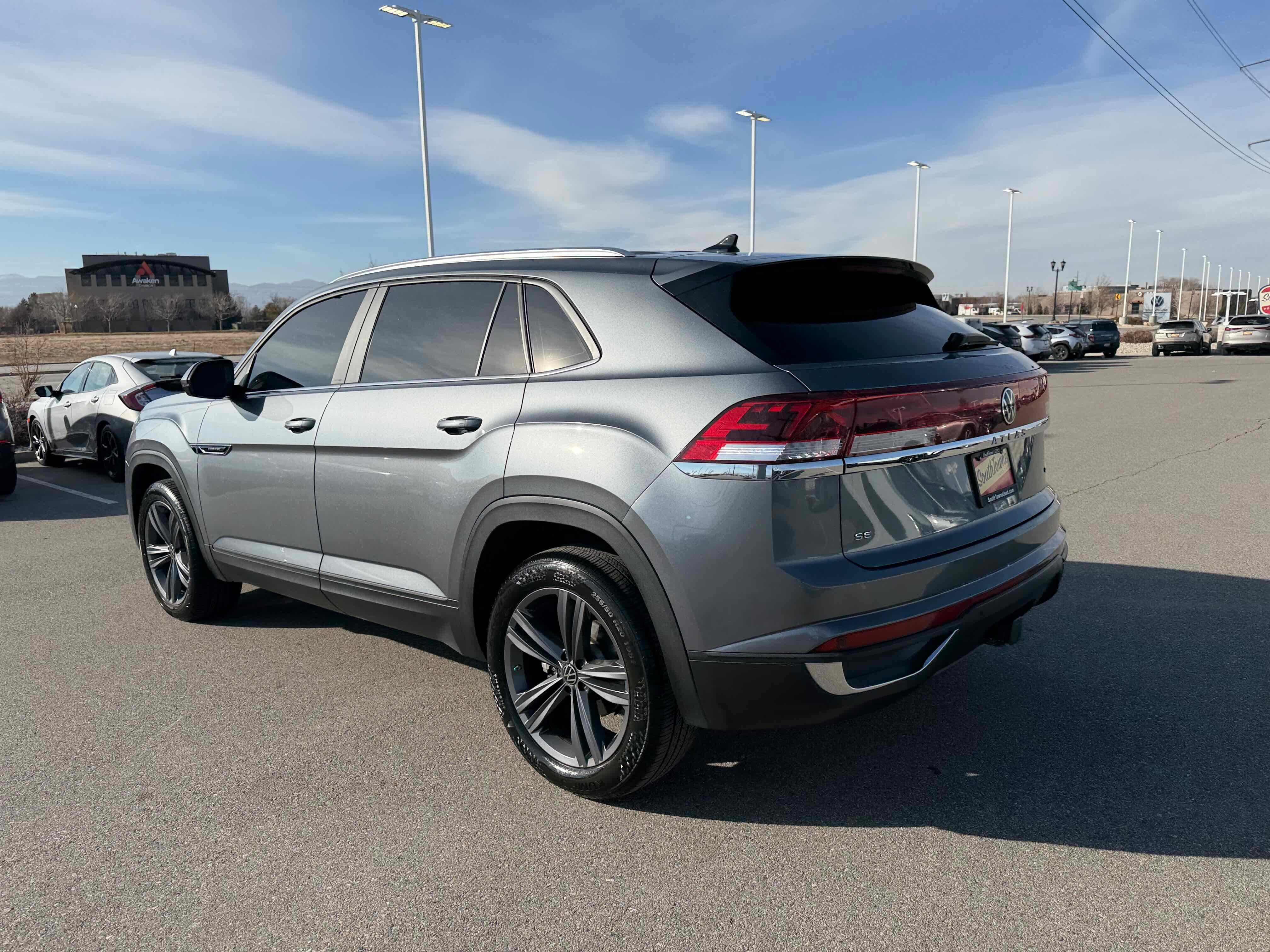 2024 Volkswagen Atlas Cross Sport 2.0T SE w/Technology