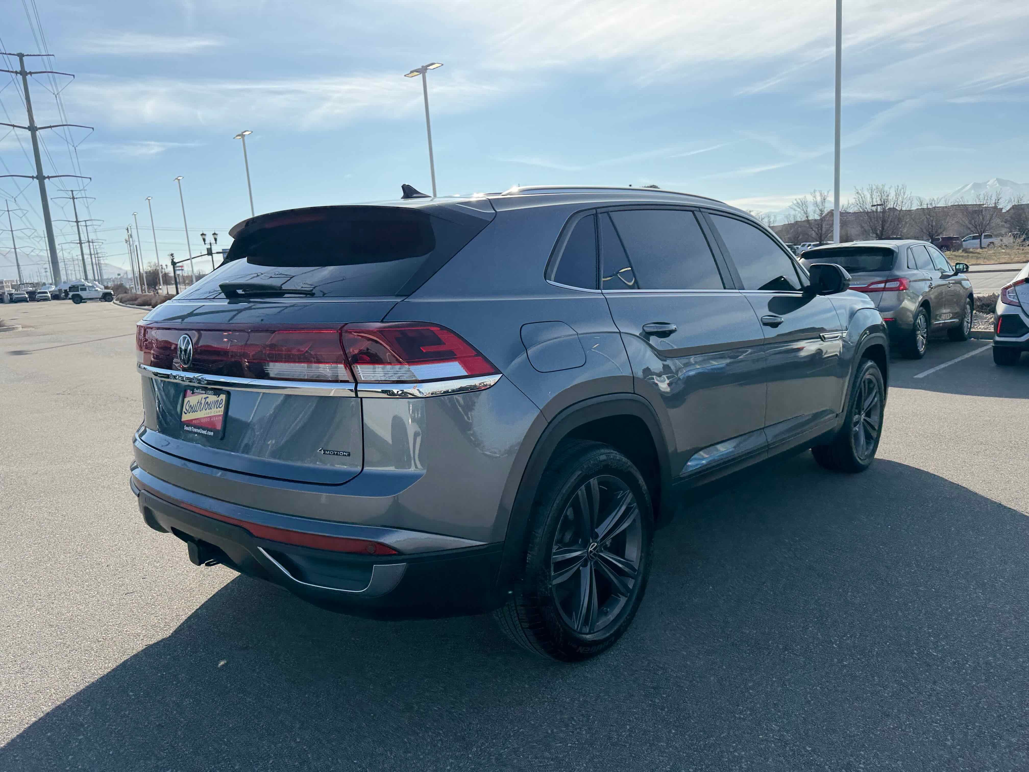 2024 Volkswagen Atlas Cross Sport 2.0T SE w/Technology