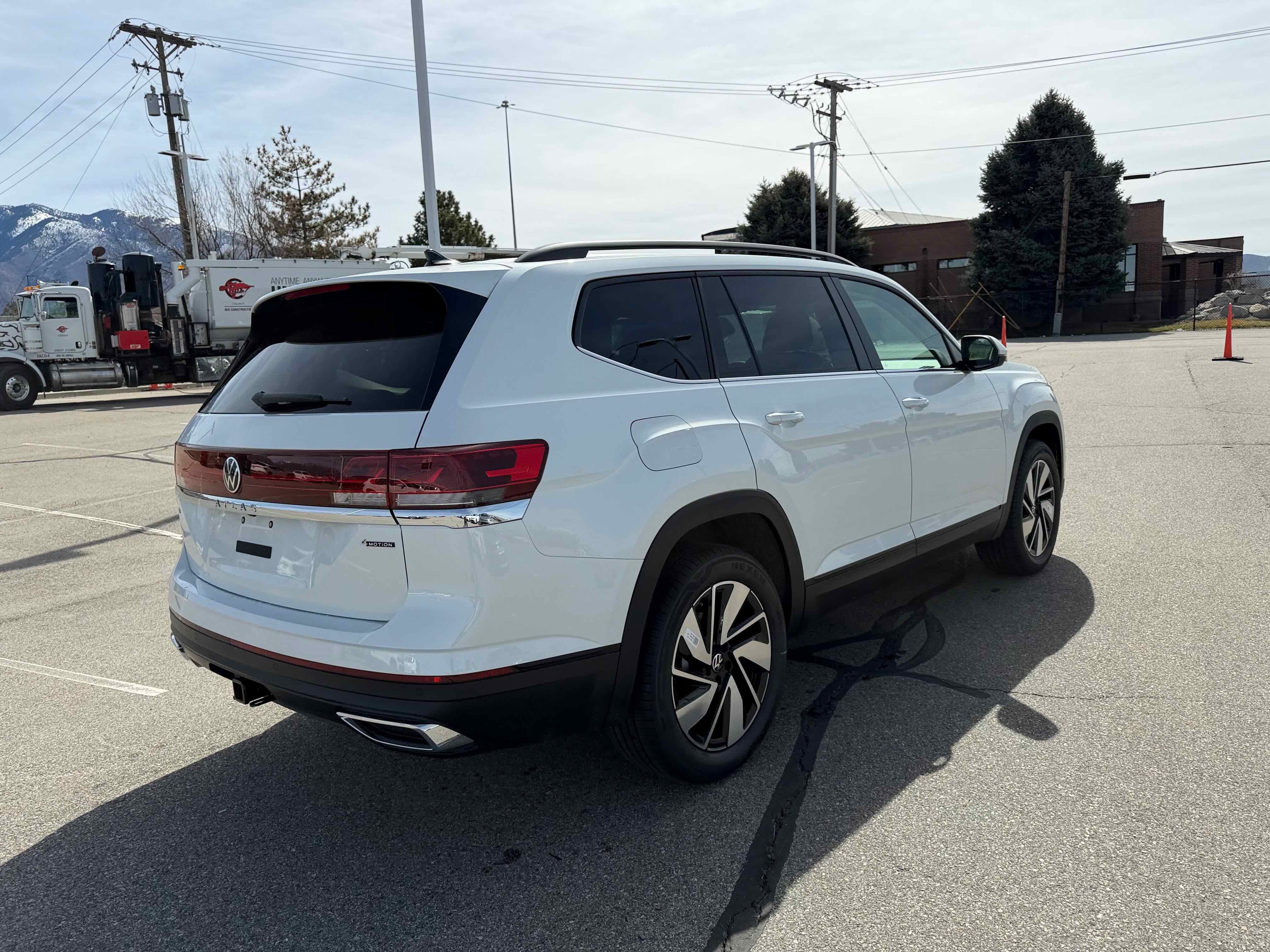 2026 Volkswagen Atlas 2.0T SE w/Technology