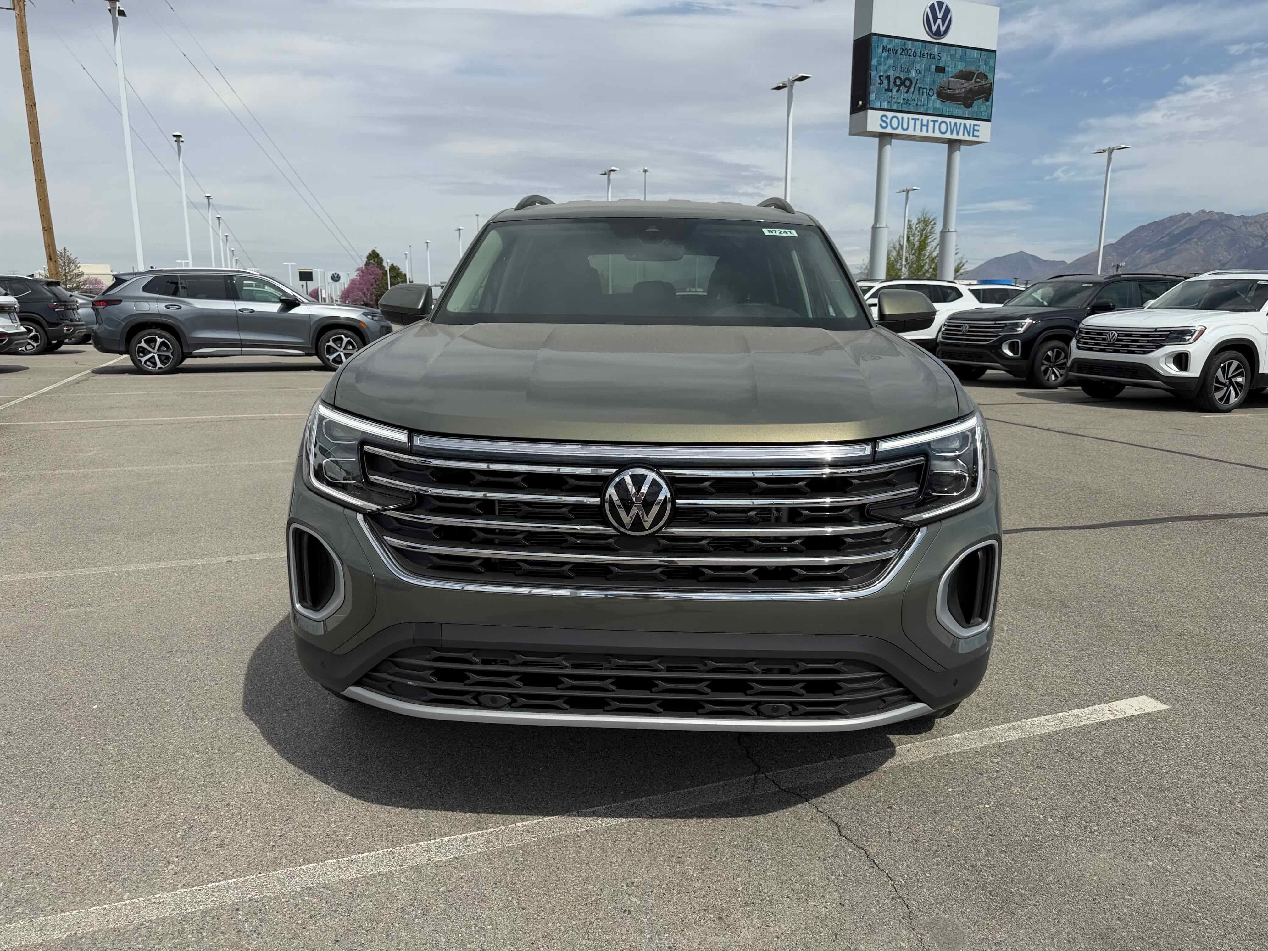 2026 Volkswagen Atlas 2.0T SE w/Technology