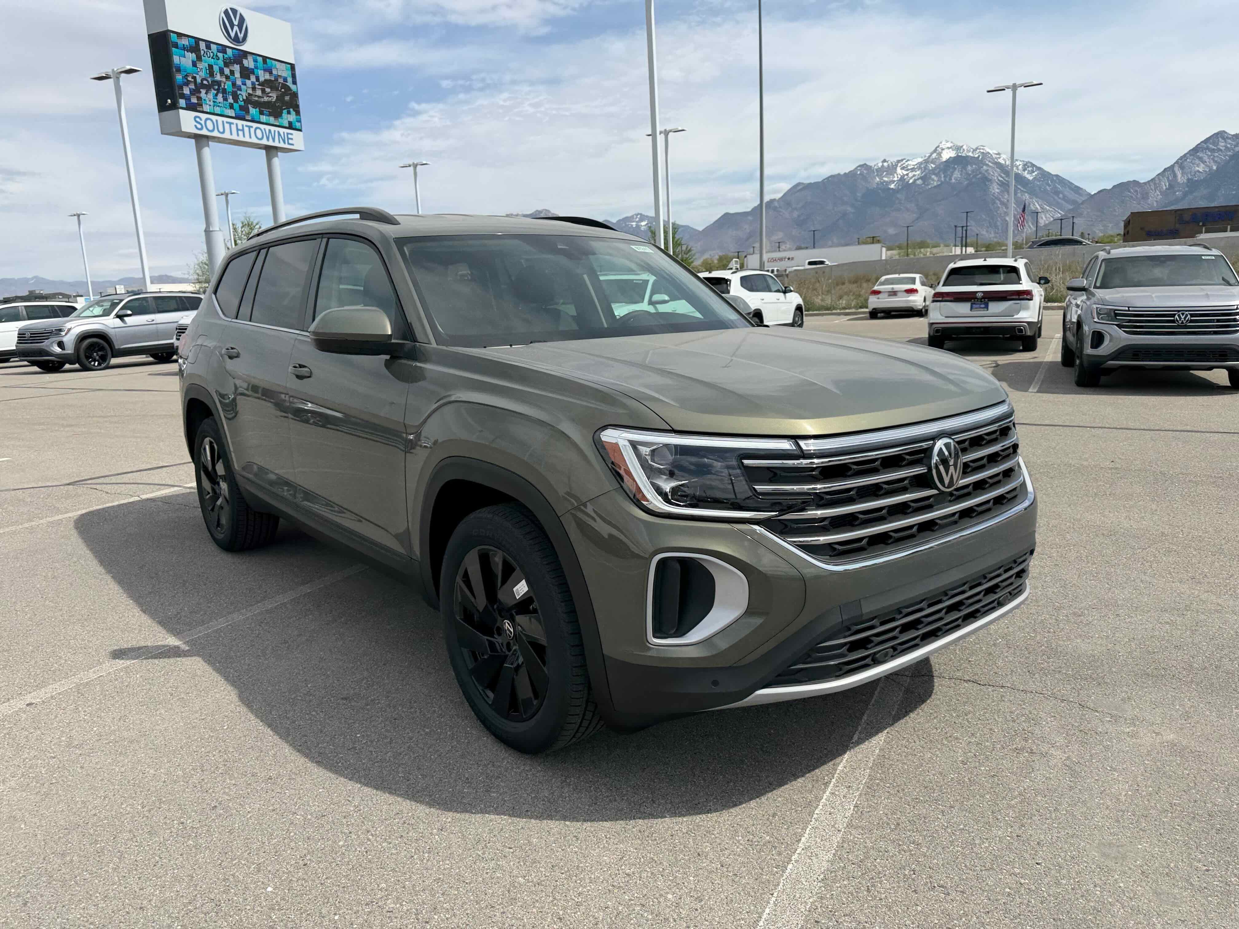 2026 Volkswagen Atlas 2.0T SE w/Technology